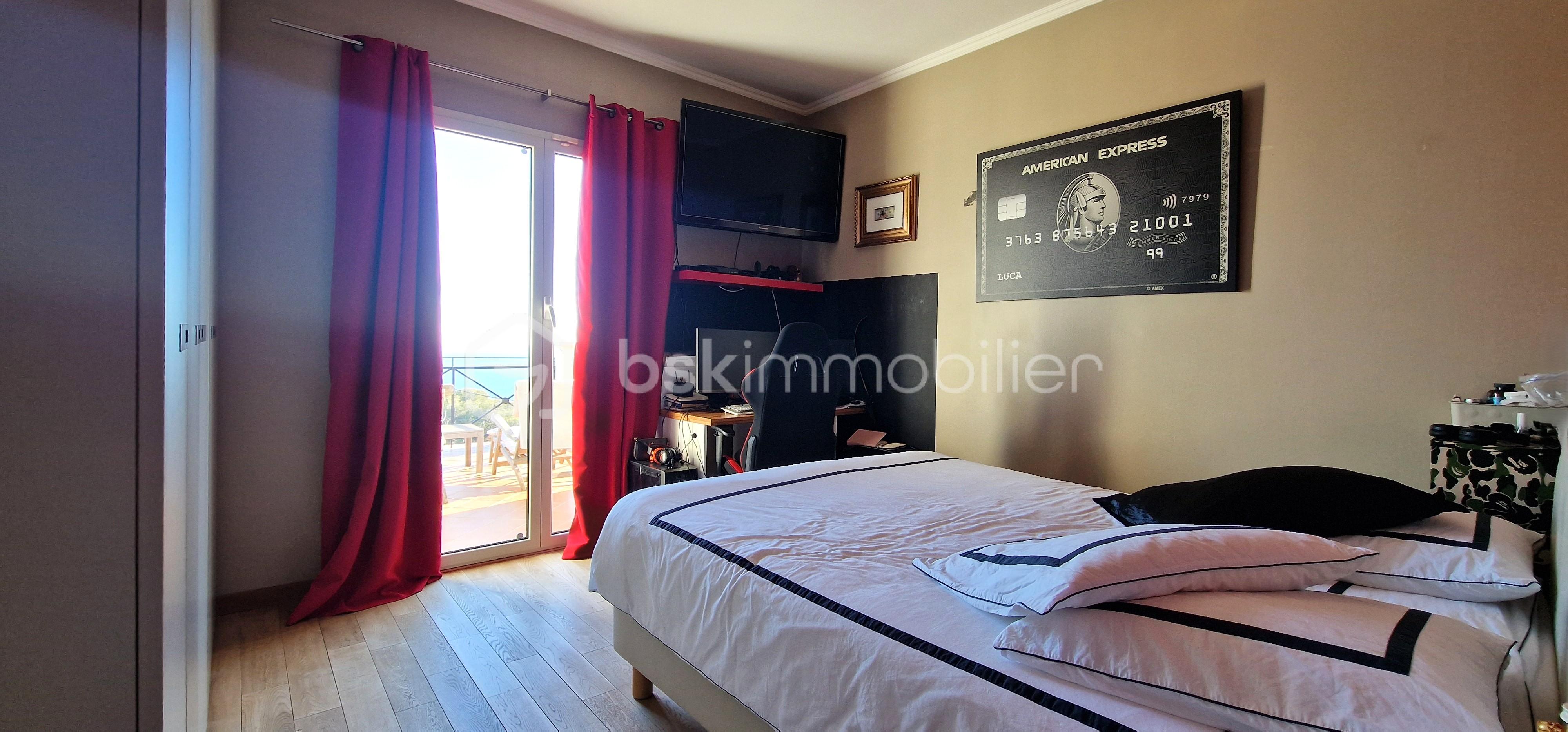 Maison traditionnelle de 241,69 m² - 20251118_145731.jpg