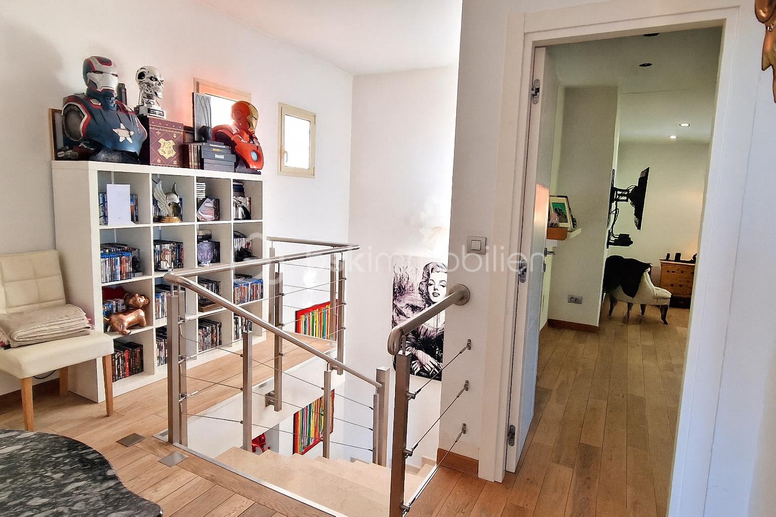 Maison traditionnelle de 241,69 m² - fauteuil.png