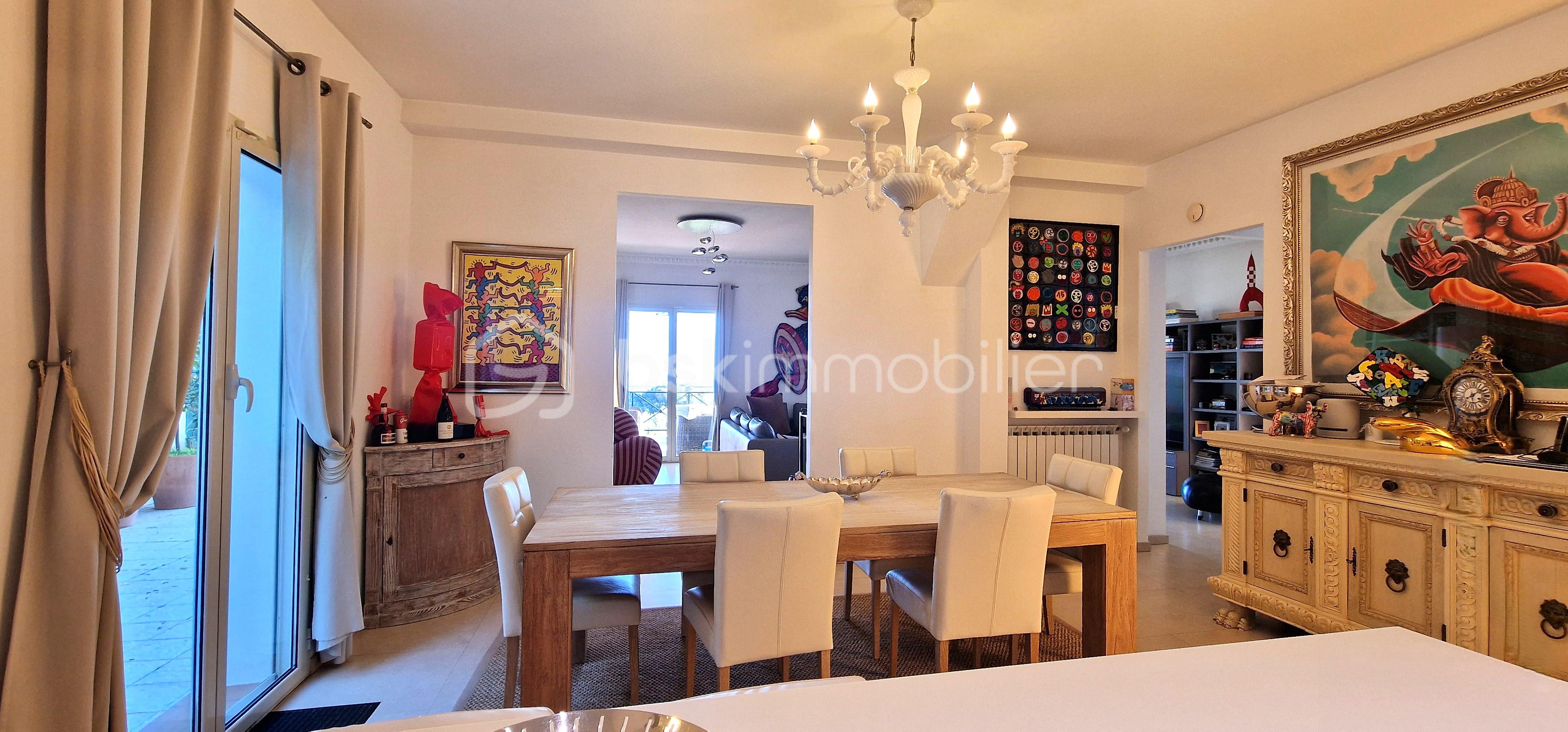 Maison traditionnelle de 241,69 m² - 20251118_150536.jpg