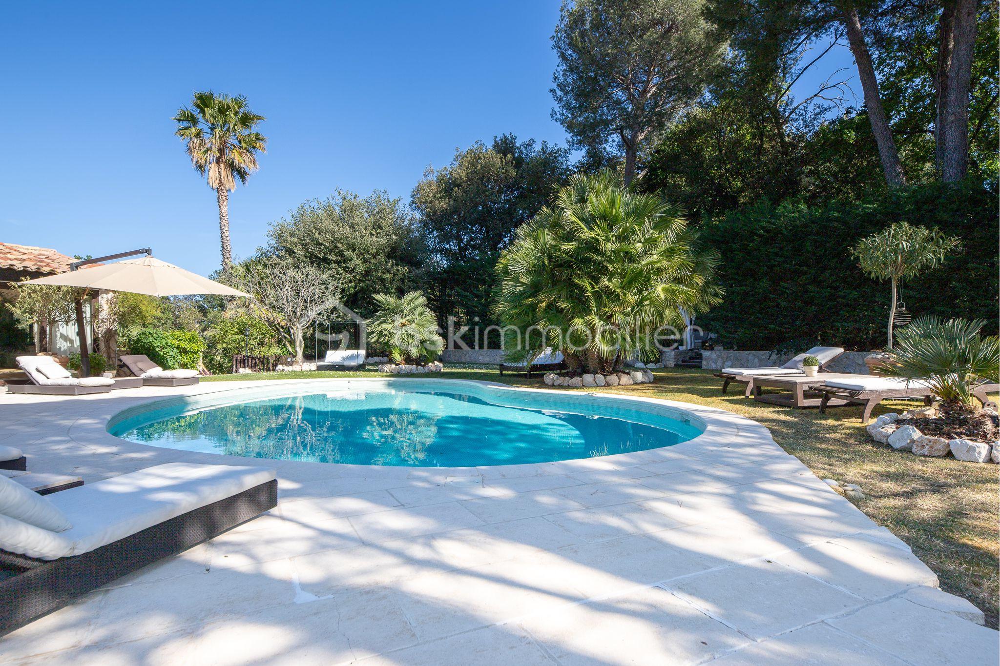 Maison provencale de 490 m² - 8fc2f4fa-cbe8-47d2-abdf-39d74b83e1cd.jpg