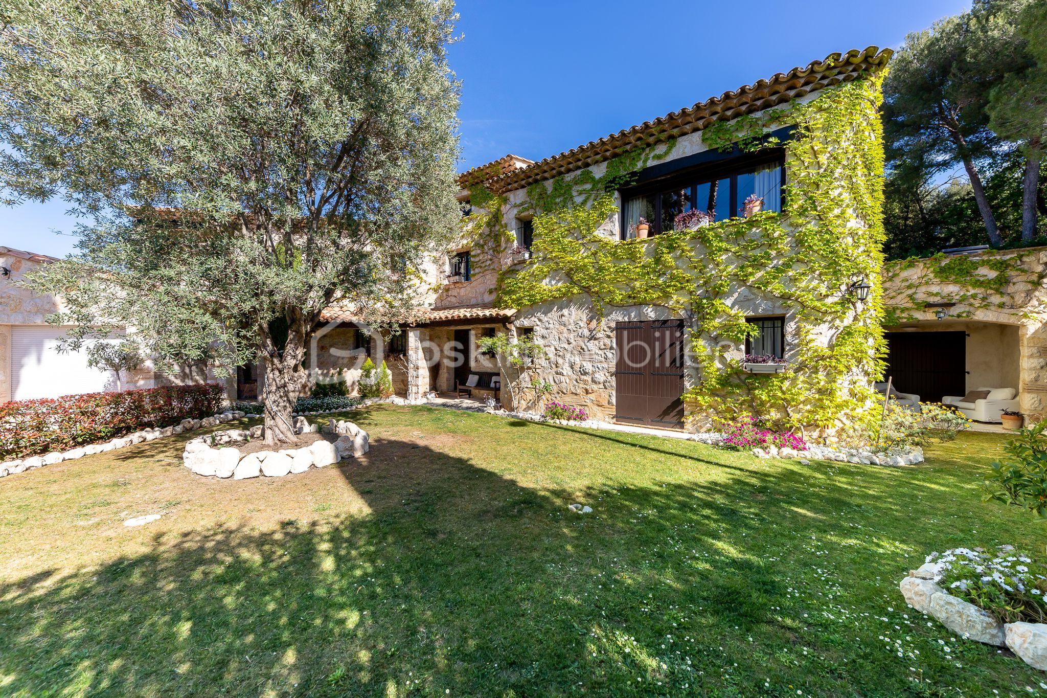 Maison provencale de 490 m² - 30793403-afb2-4b27-b64a-33db1c430aae.jpg