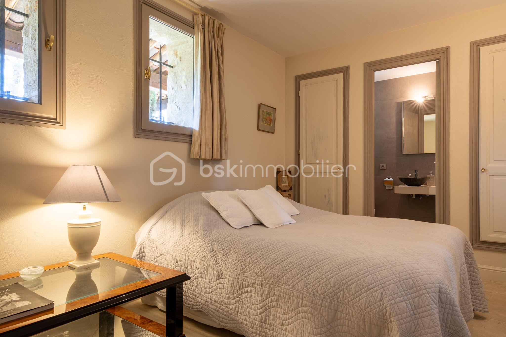Maison provencale de 490 m² - e8aac9fe-5e8b-4a9d-8927-9ec759c11e54.jpg
