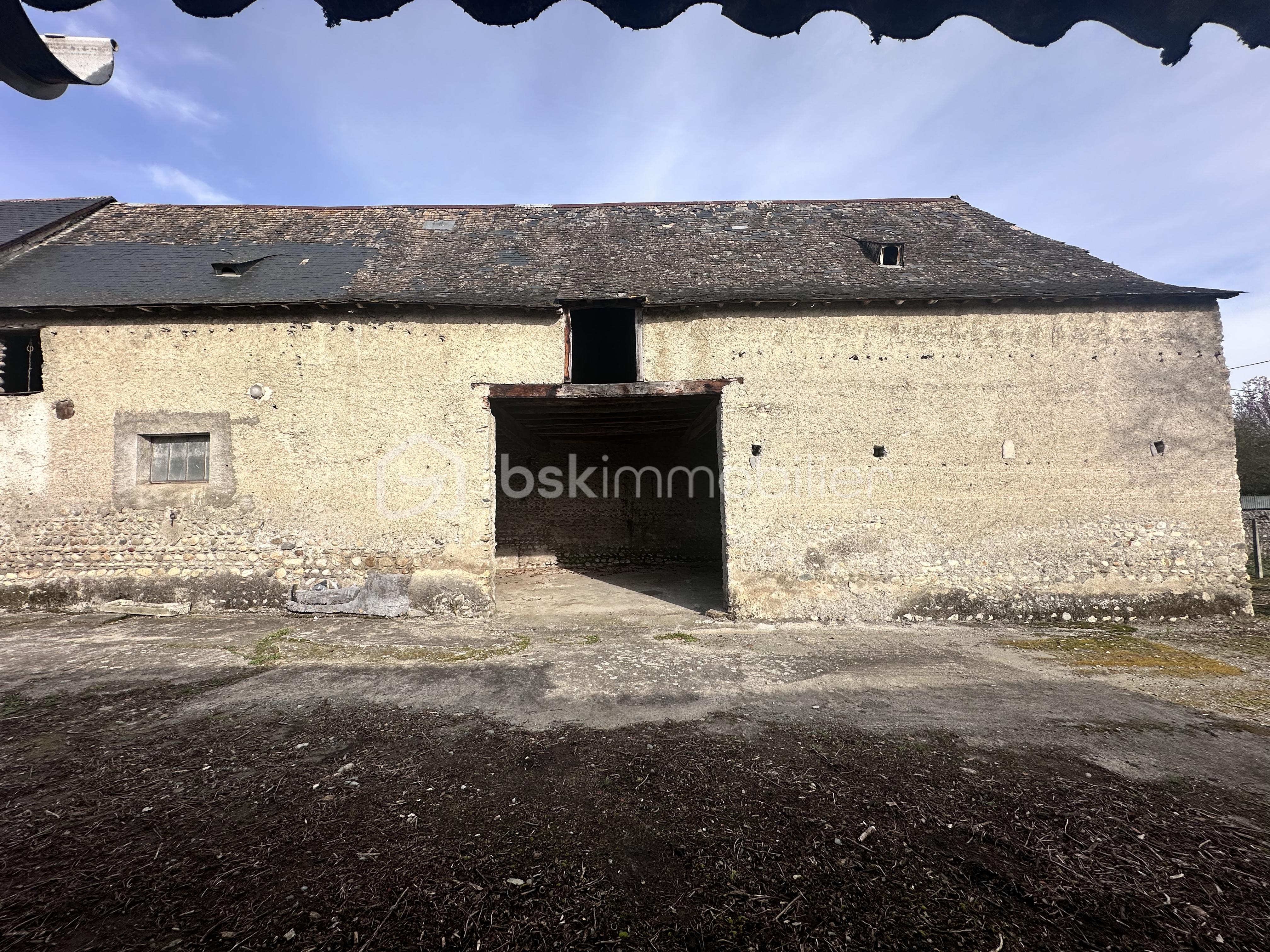Grange de 140 m² - C99421C1-794A-4ED7-8A54-A74ED52975B6.JPG