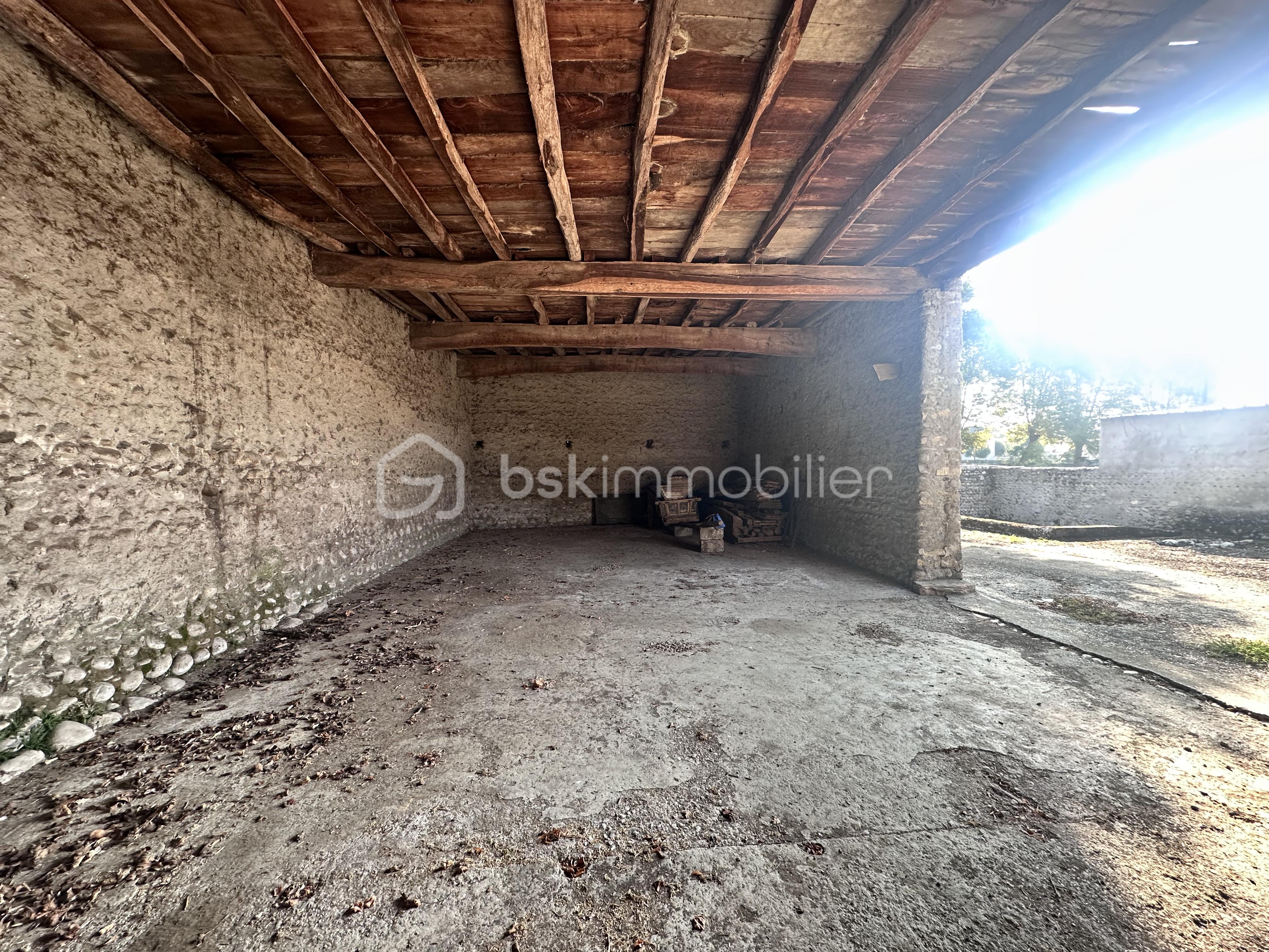 Grange de 140 m² - 369562E6-6E2A-4E80-AAAB-59B844837E52.JPG