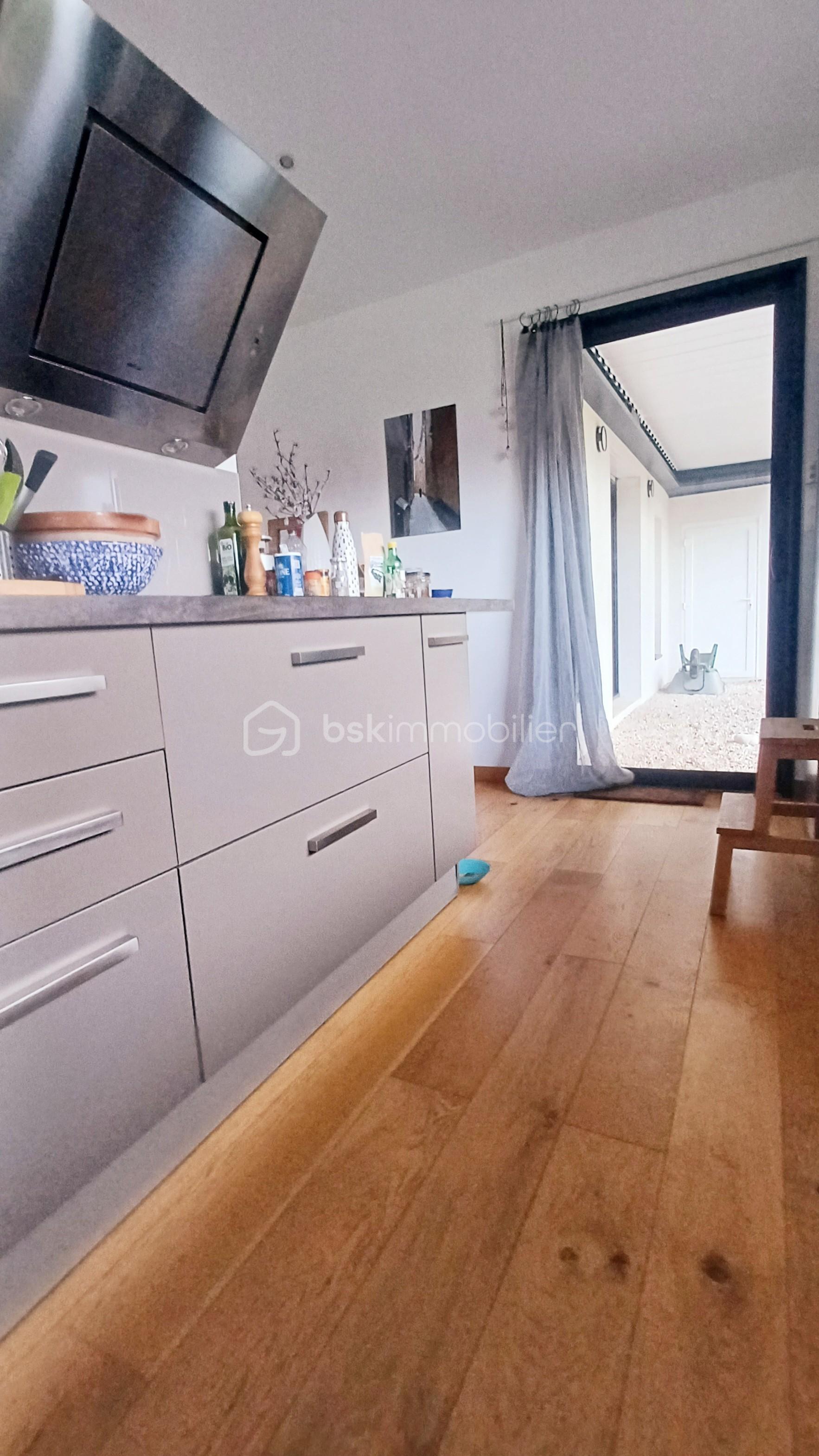 Maison de 120 m² - 997d84dc-cfb5-4eea-8a42-5074c6dbd50d.jpg