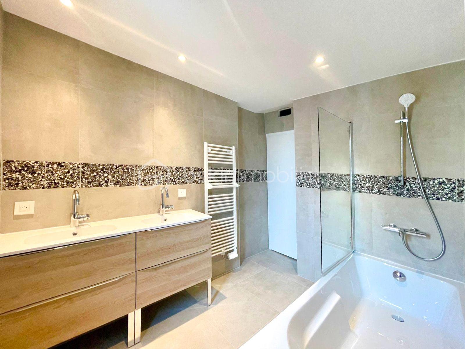 Appartement de 134 m² - d9f008b9-80fb-43a2-8326-26060b857c90.JPG