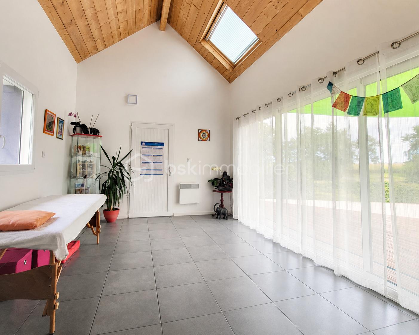 Espace pro ou méditation sans table ni chaises.png