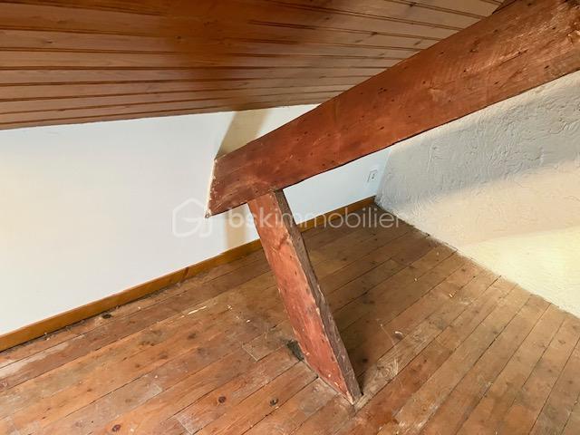 buret STUDIO poutre.jpeg