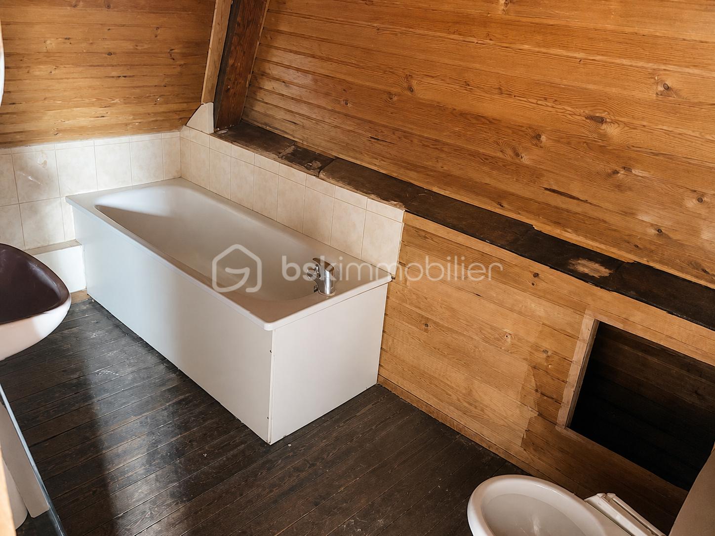 buret STUDIO Salle de bains.png
