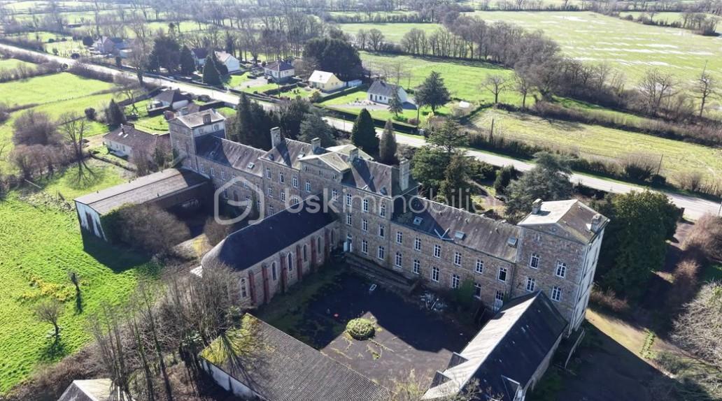 Château vue du ciel.jpg