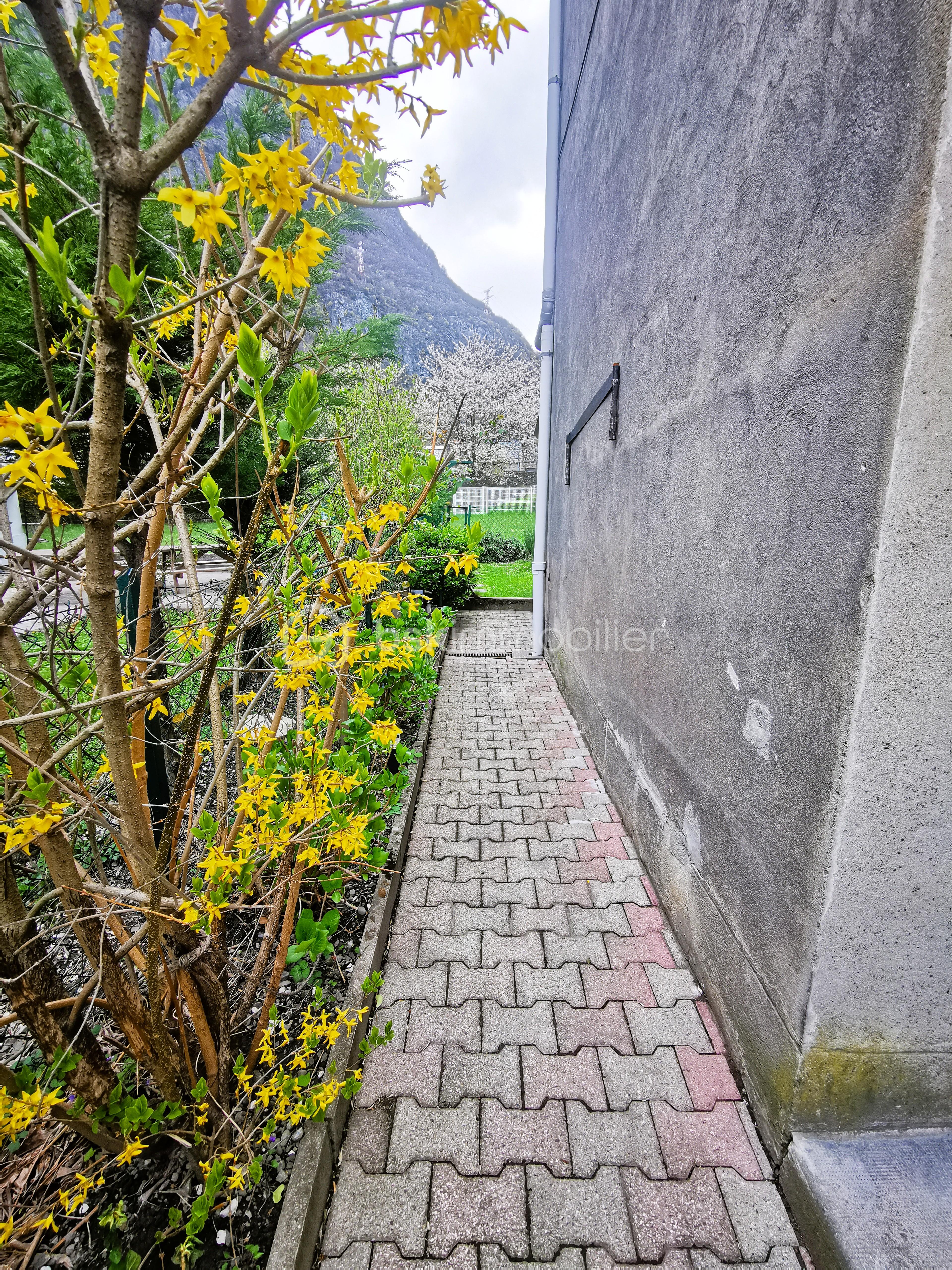 MAISON LIVET ET GAVET STEPHANIE DE ALMEIDA IMMOBILIER (50).jpg