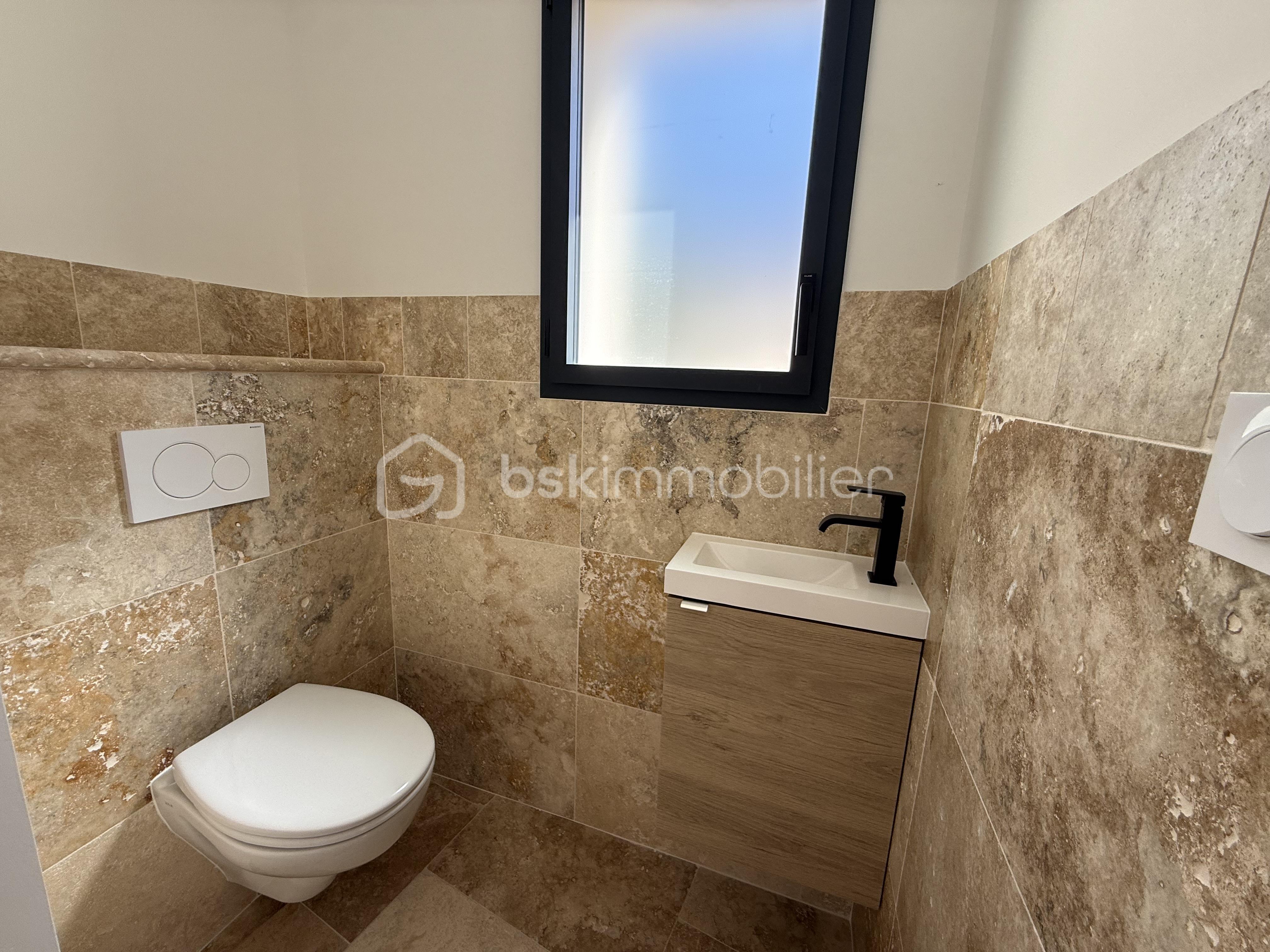 Maison La Frette Lapidaire 28 Annexe WC.jpeg