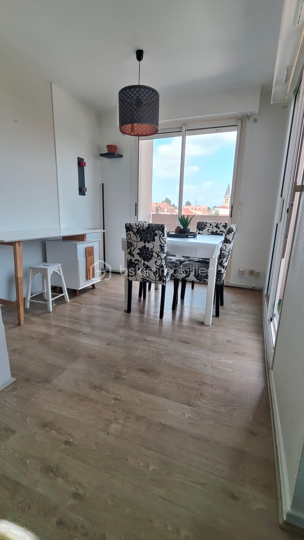 Duplex de 51,17 m² - coin repas.jpg