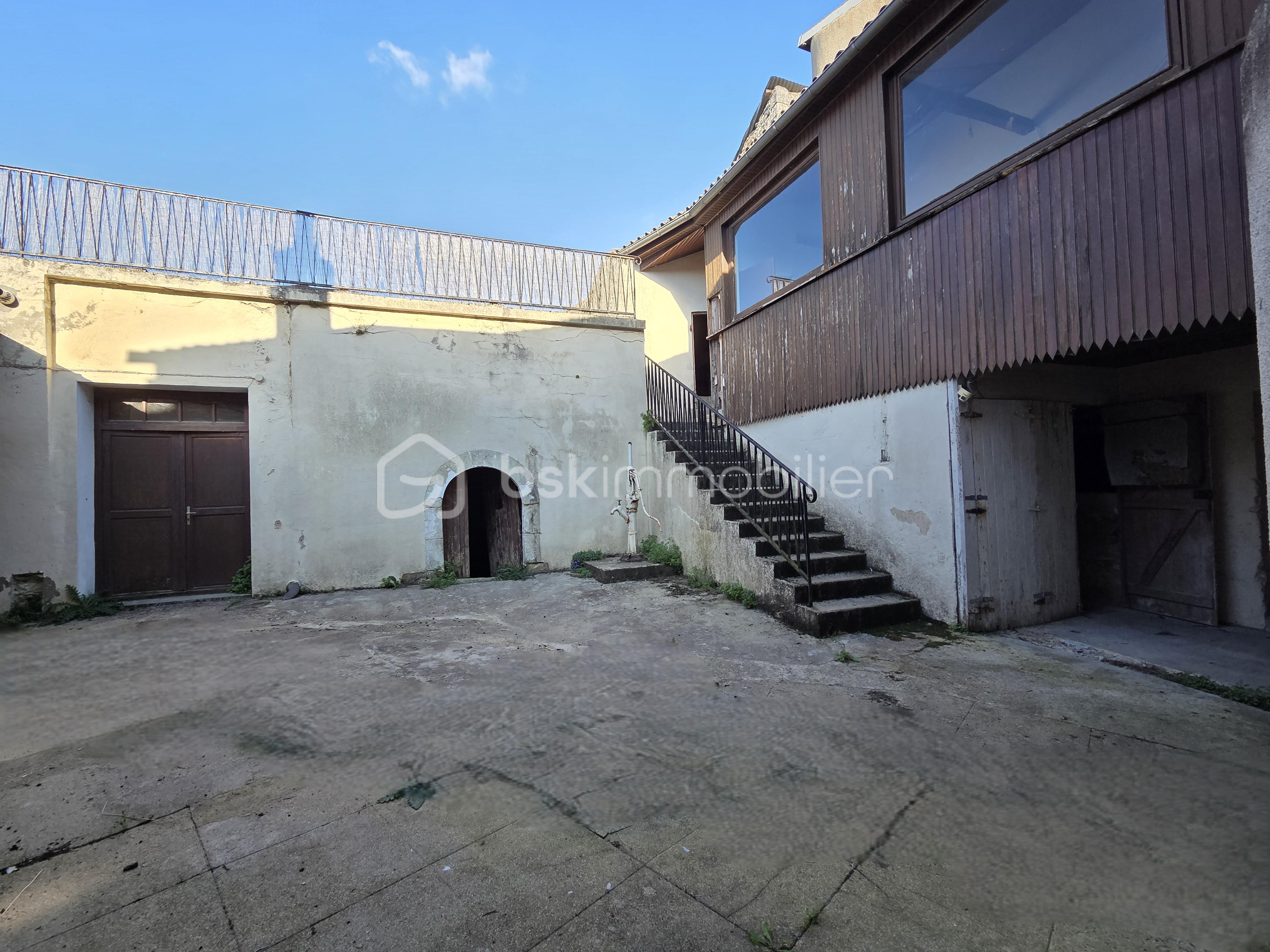 Maison de 145 m² - cour 4.jpg