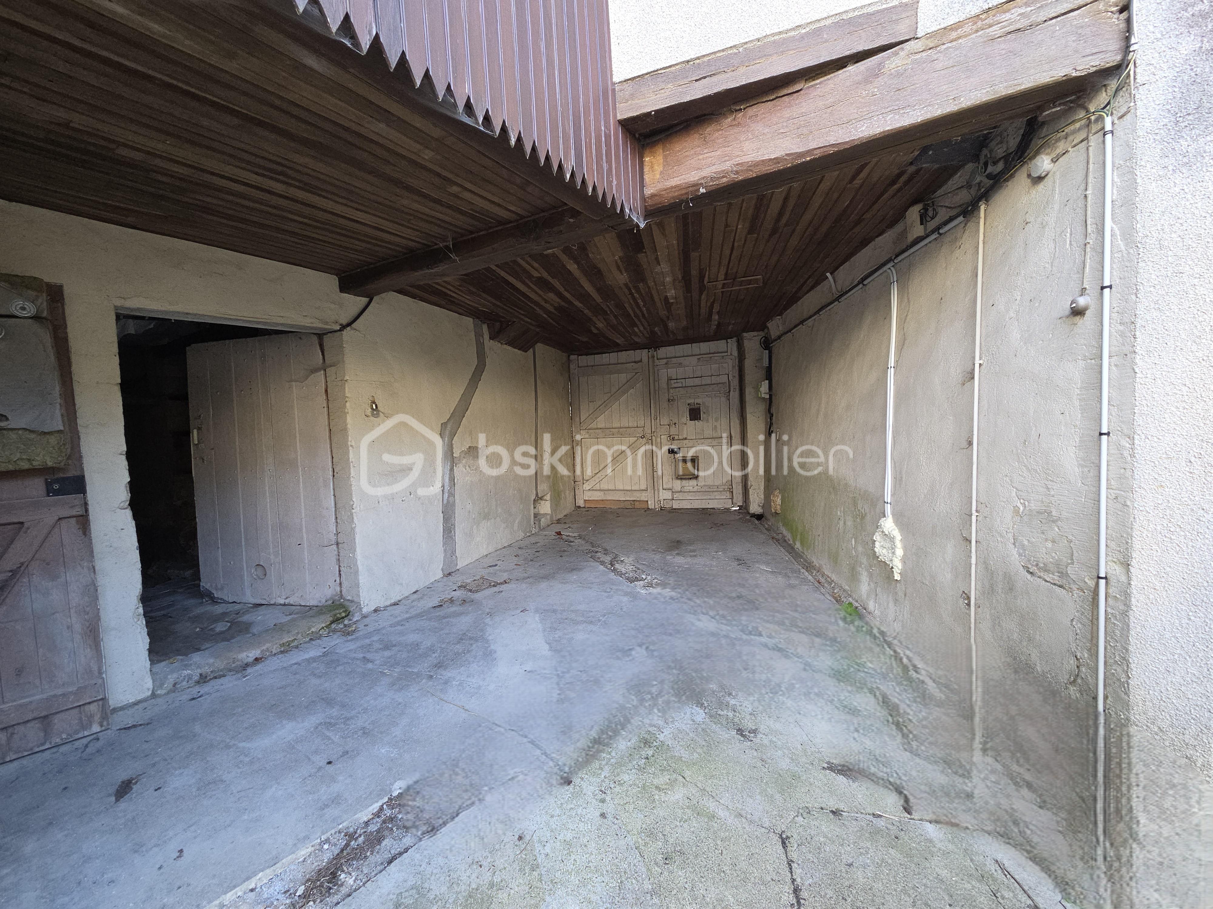 Maison de 145 m² - porche.jpg