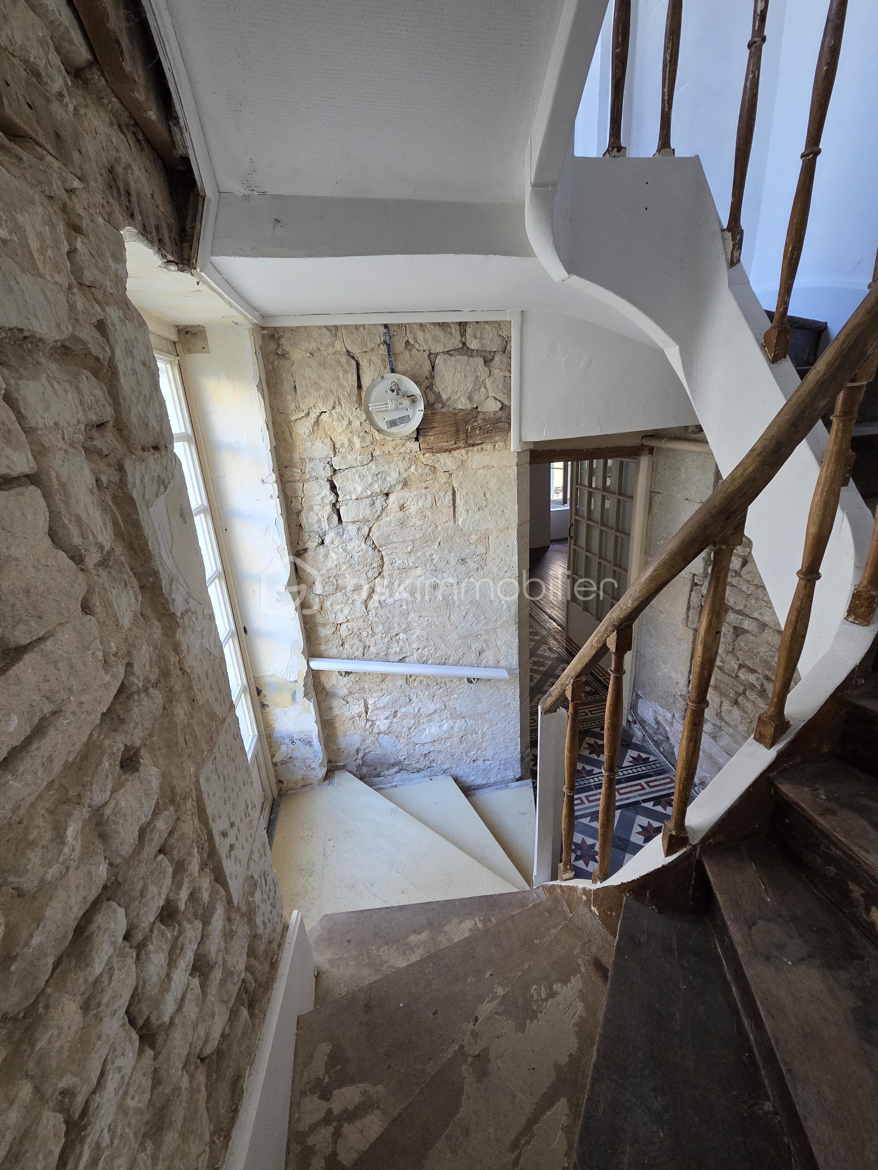 Maison de 145 m² - escalier.jpg