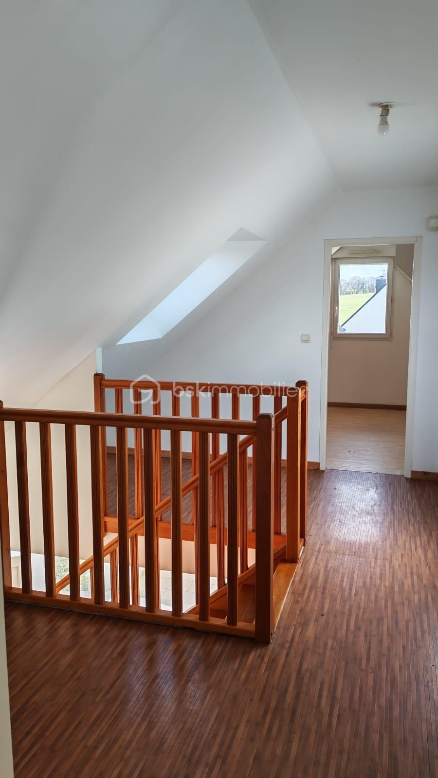 Maison traditionnelle de 106 m² - 7dea4e48-6778-4e7c-94f6-ec4ec8581e0b.JPG