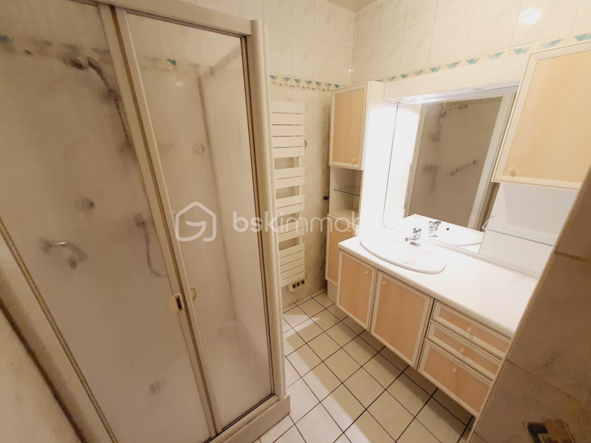 Pavillon de 91 m² - 8d9718ad-4f0f-41b9-9948-d1719f757fe8.jpg