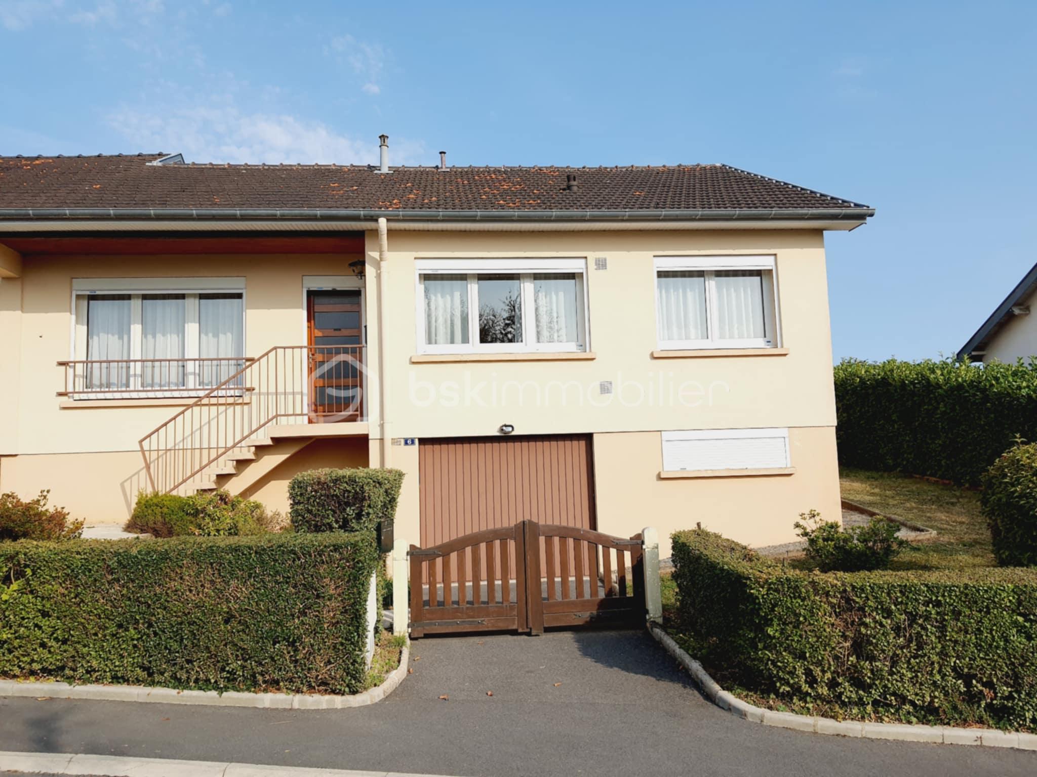 Pavillon de 91 m² - 8a04e48d-42f0-4c68-9caa-327ce360f3ce.jpg