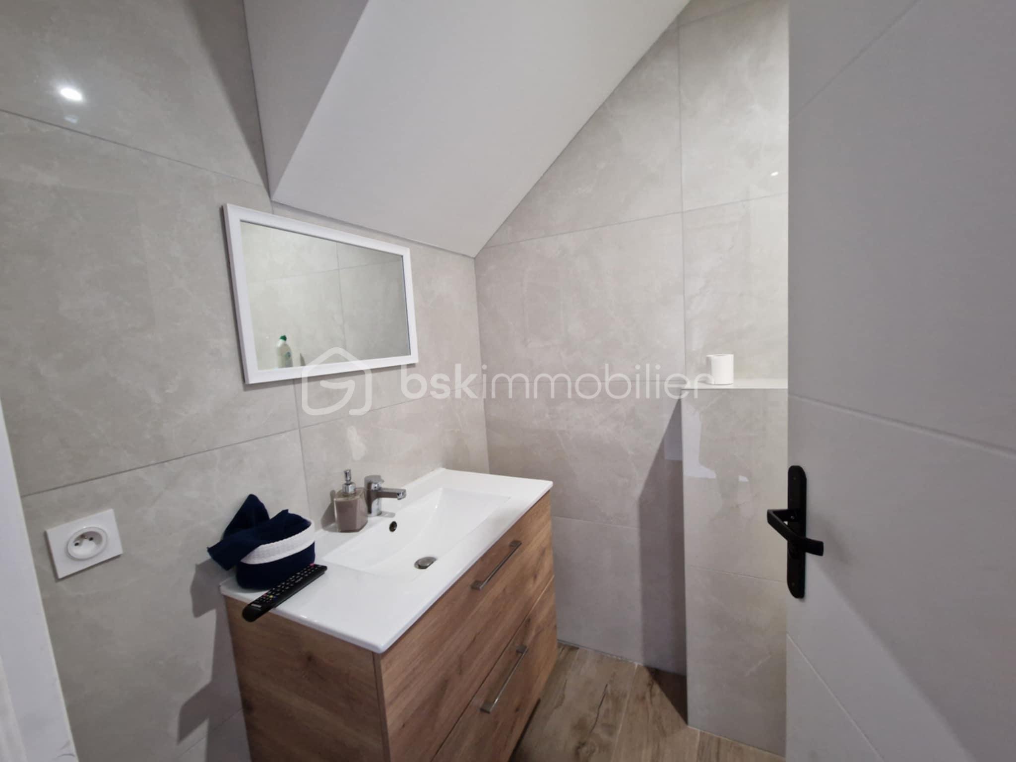 Maison de 93,70 m² - 3c7c2bc1-5437-4d7d-a719-76598f13d1e3.jpg