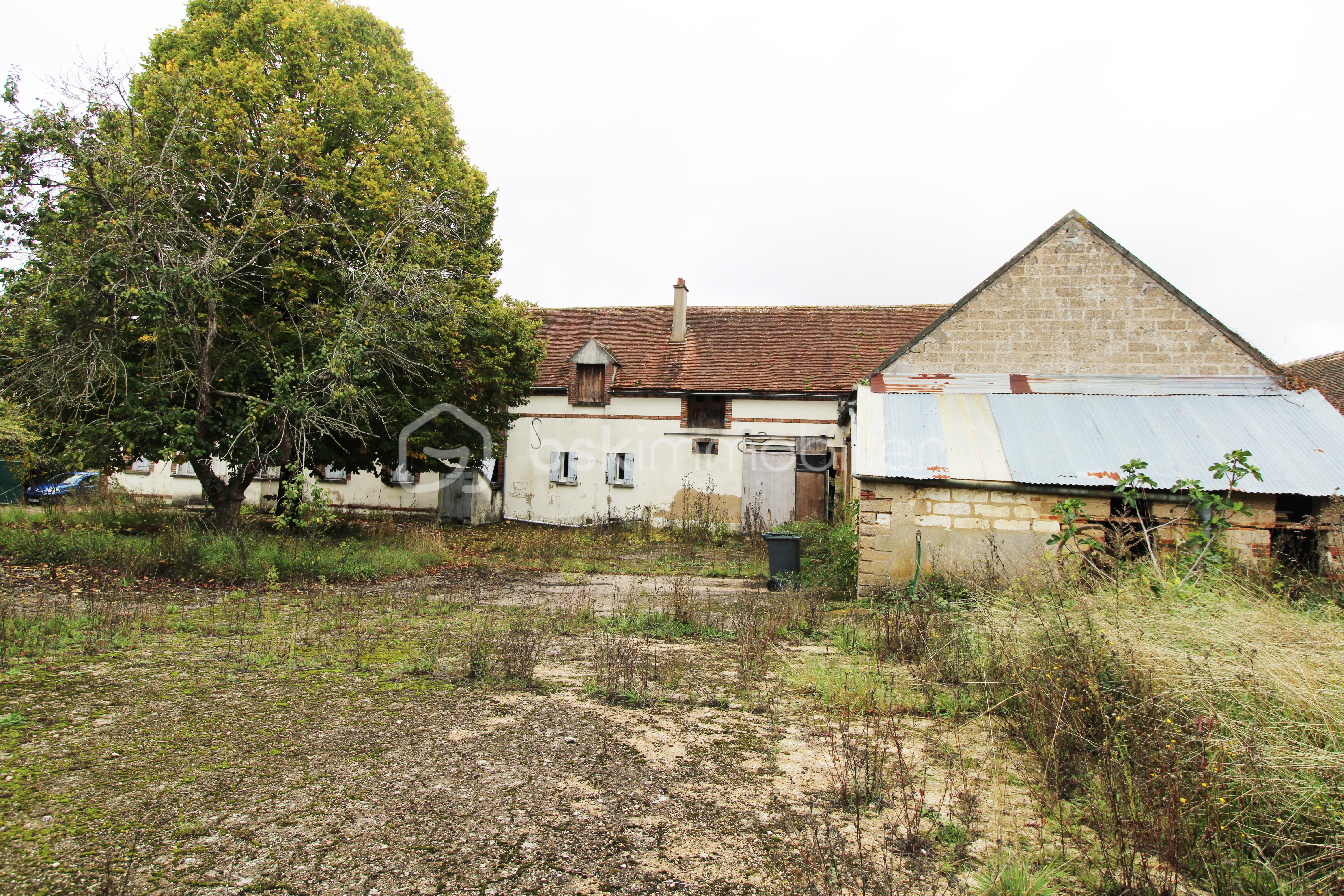 Maison ancienne de 165 m² - EXT1.jpg