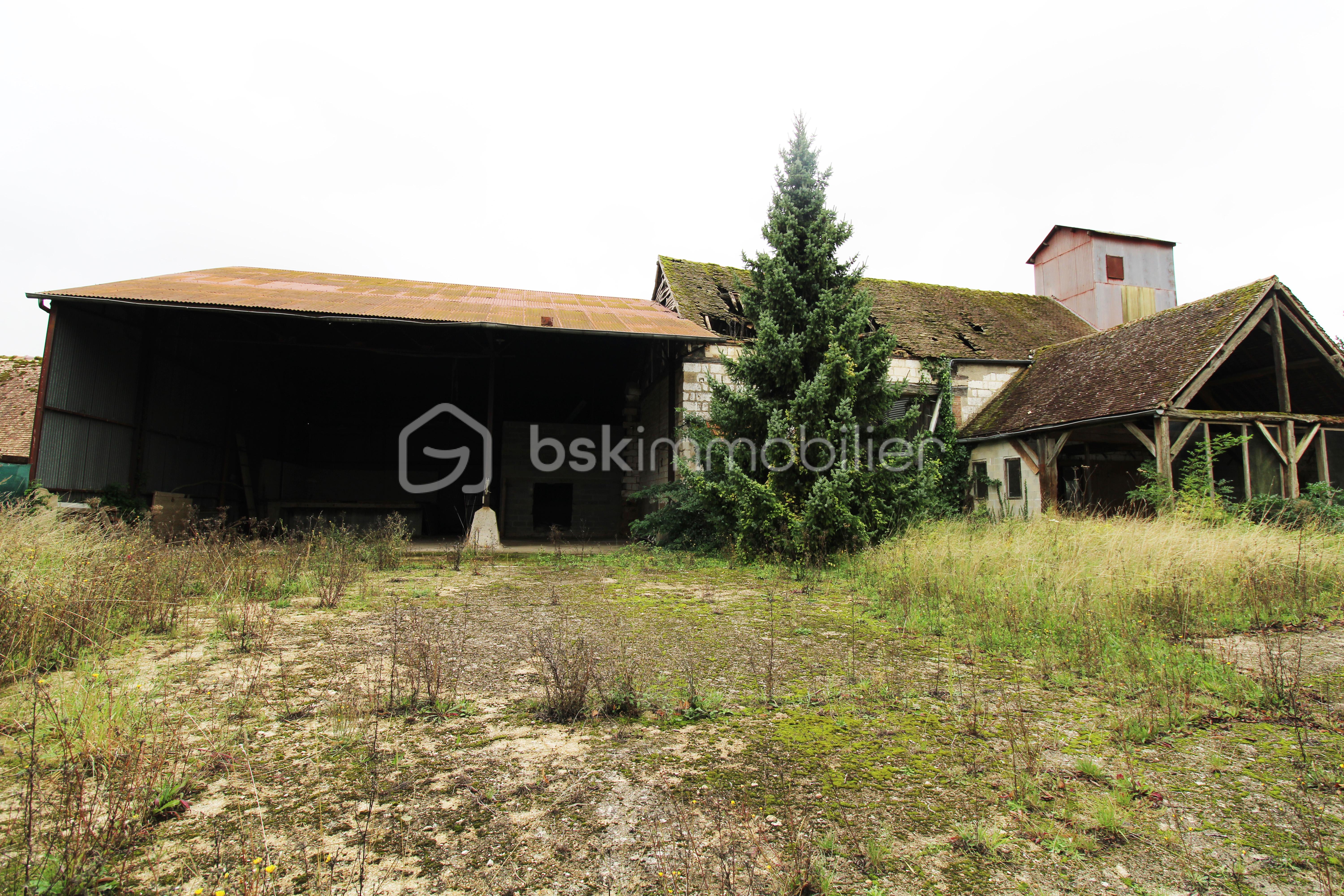 Maison ancienne de 165 m² - EXT2.jpg