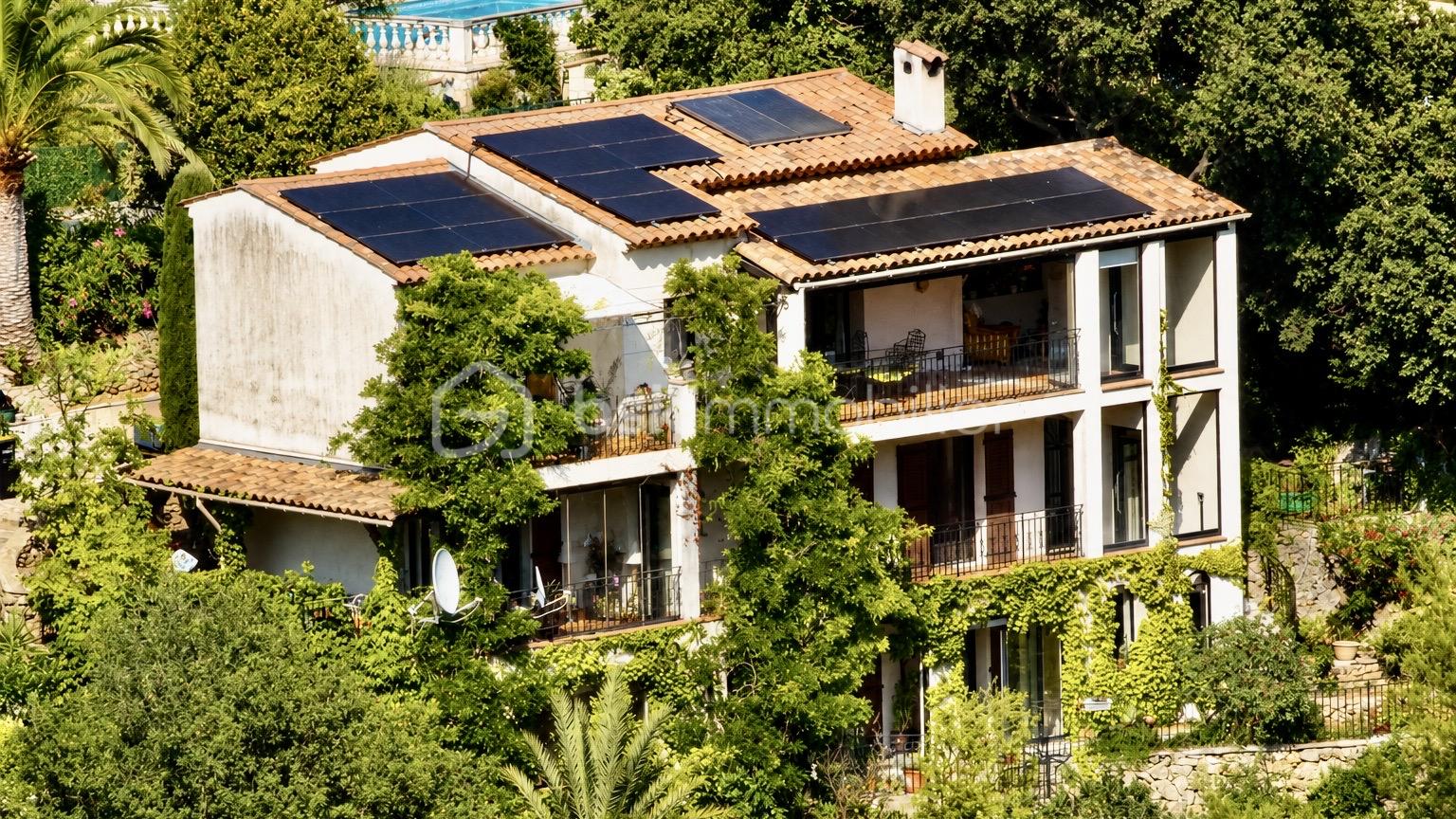 Maison 8 pièces 243 m² · à Vence · 243 m² · 885 000 €