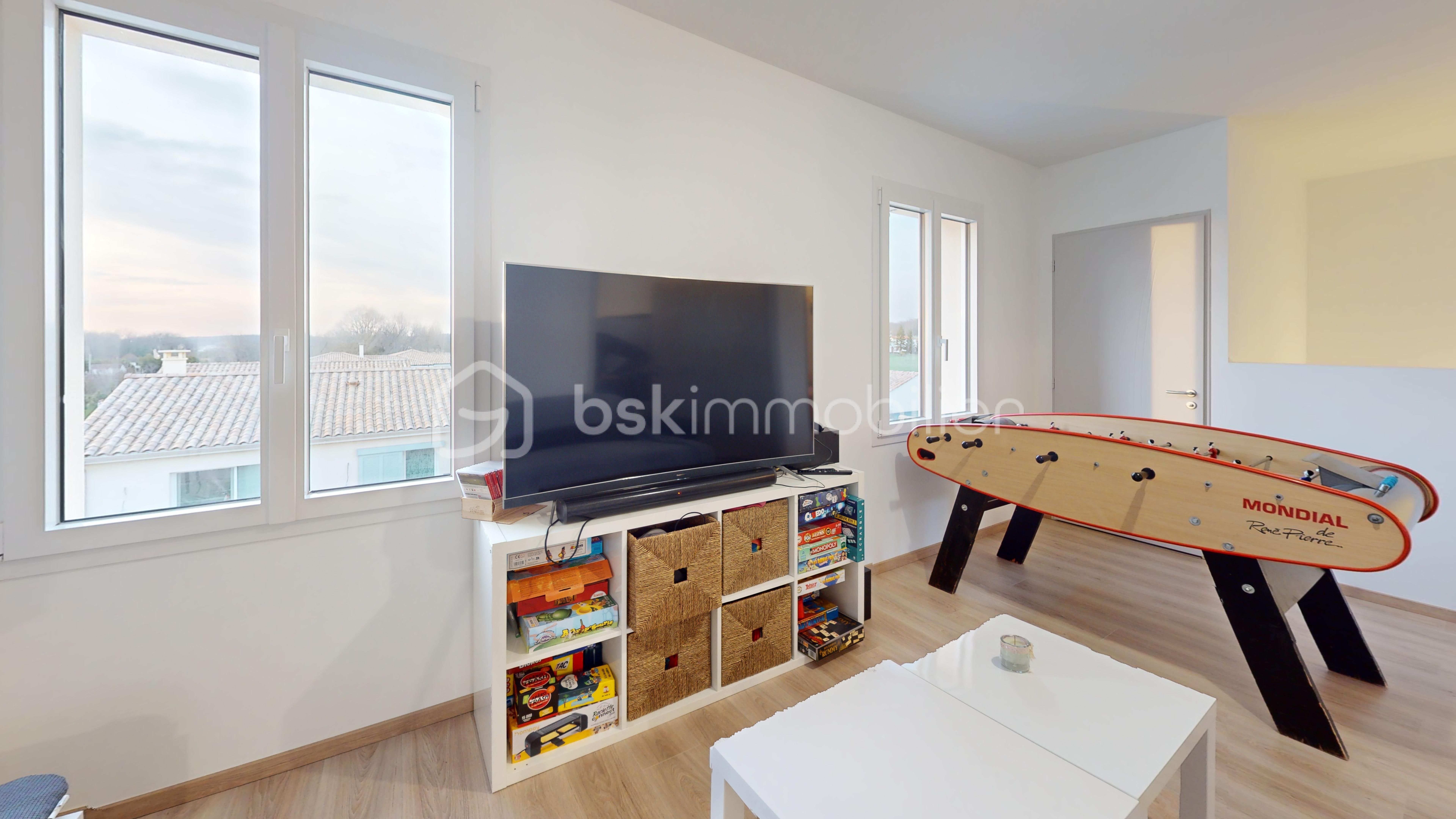 saint-martial-de-vitaterne-Living-Room 1.jpg