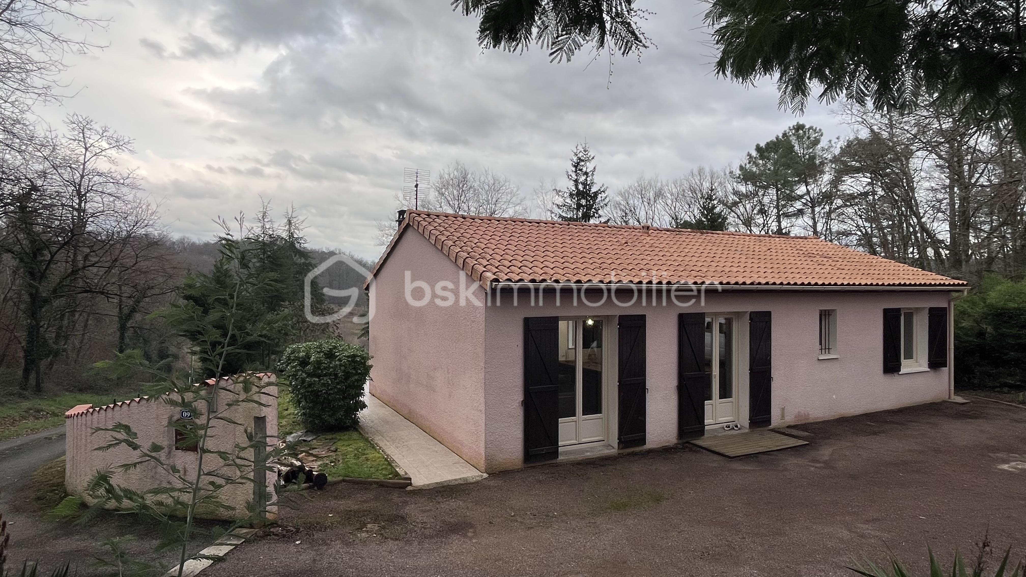 Maison de 99 m² - FACADE ARR..jpg
