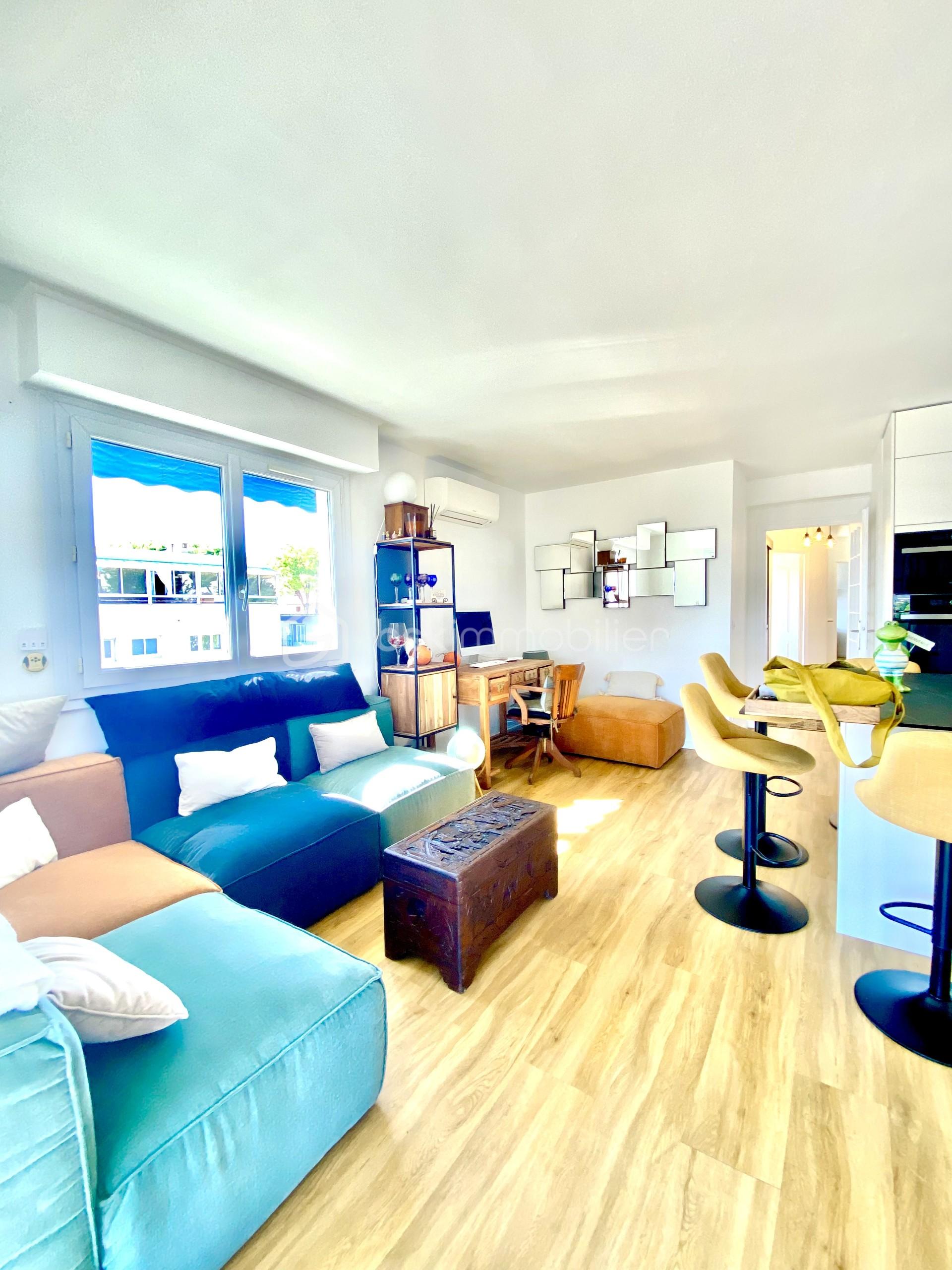 Appartement de 58 m² - salon de dos.jpg