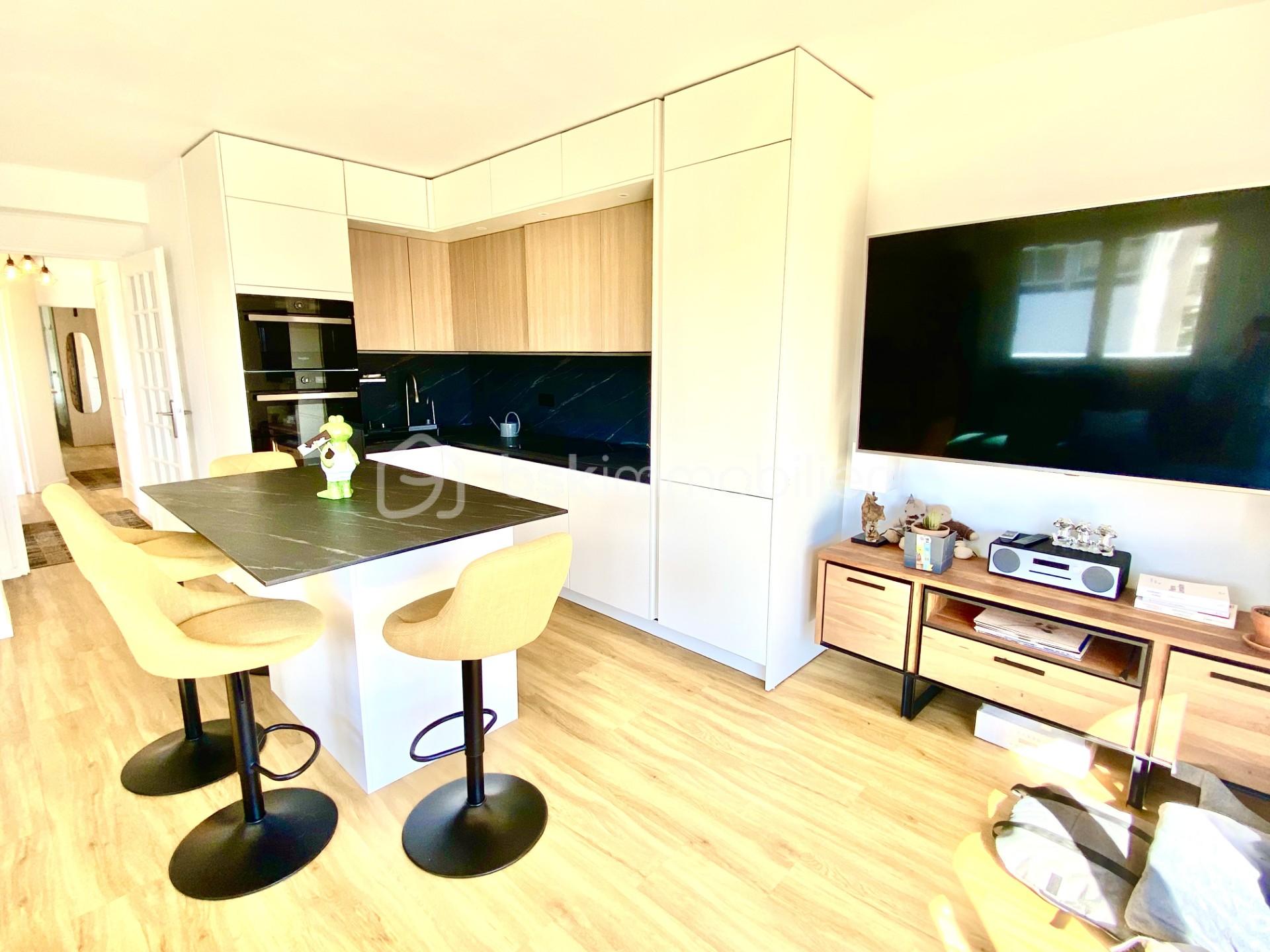 Appartement de 58 m² - cuisine TV.jpg
