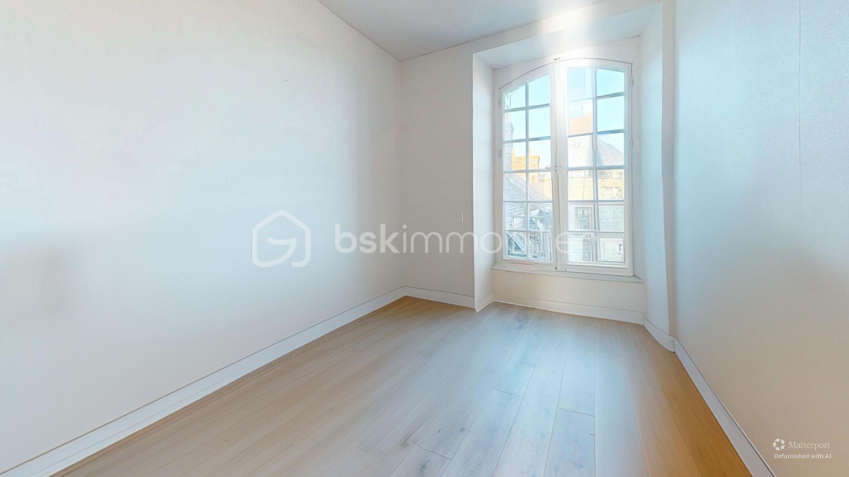 Appt-Bellegarde-Office-Defurnished 2.jpg