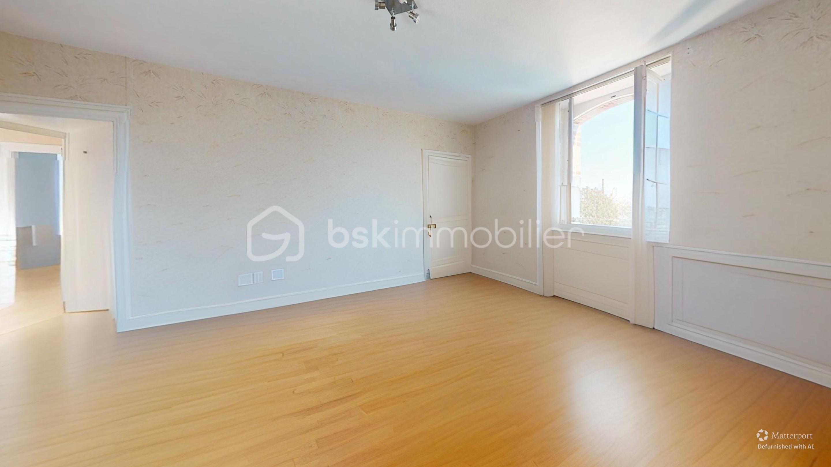 Appt-Bellegarde-Office-Defurnished 3.jpg