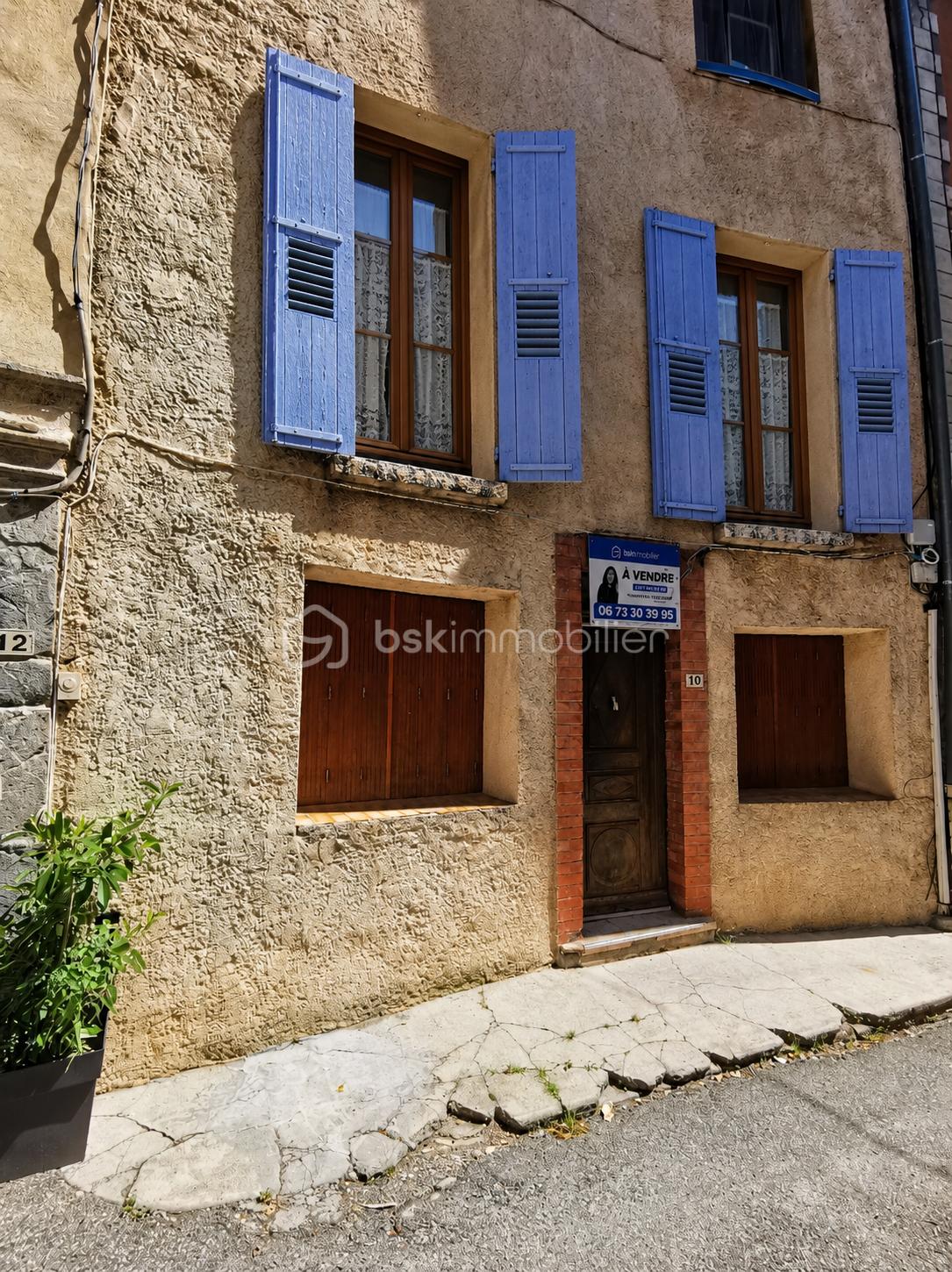 Maison 8 pièces 140 m² · à Thoard · 140 m² · 226 000 €