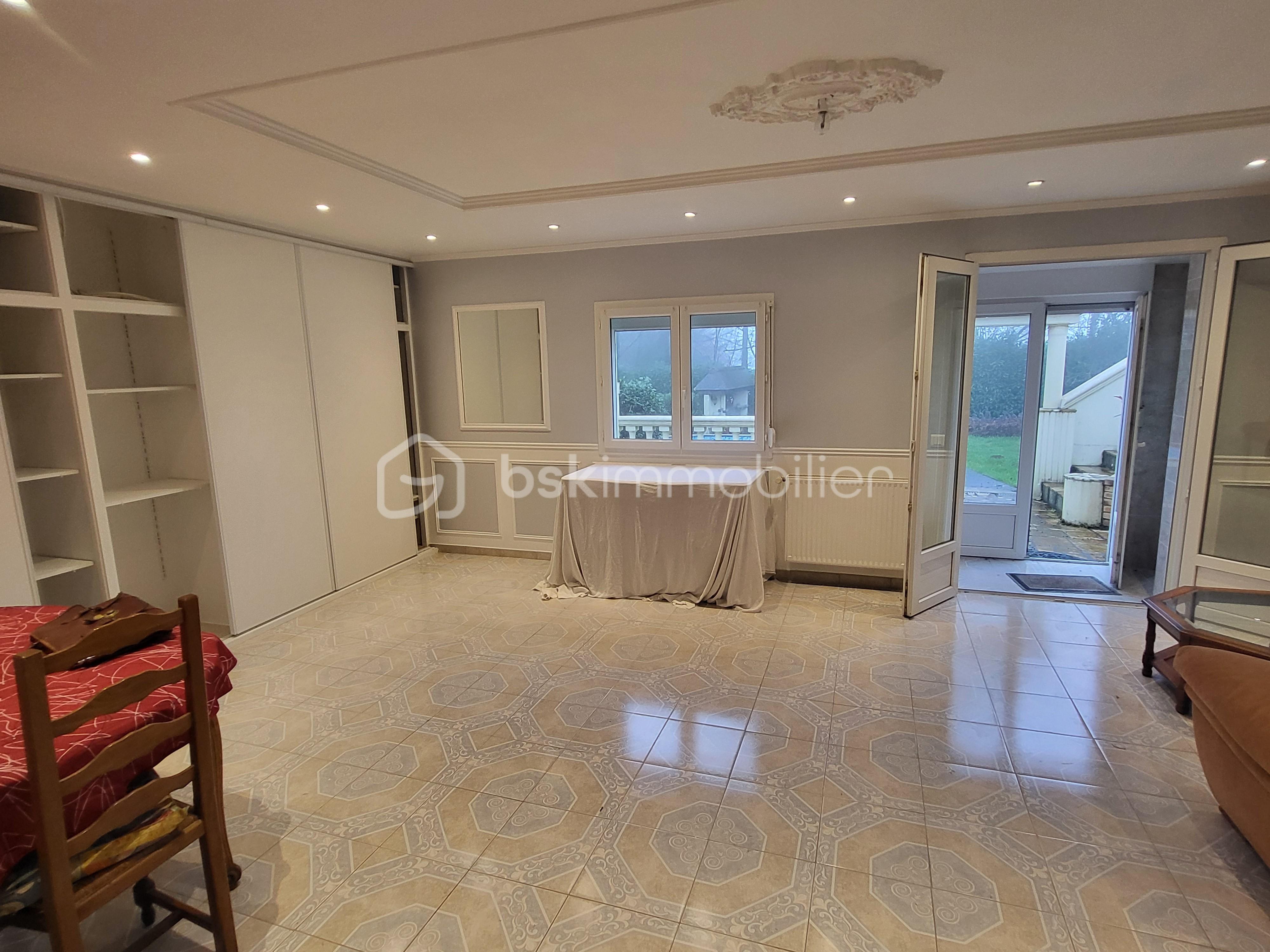 Maison de 140 m² - salle 1.jpg