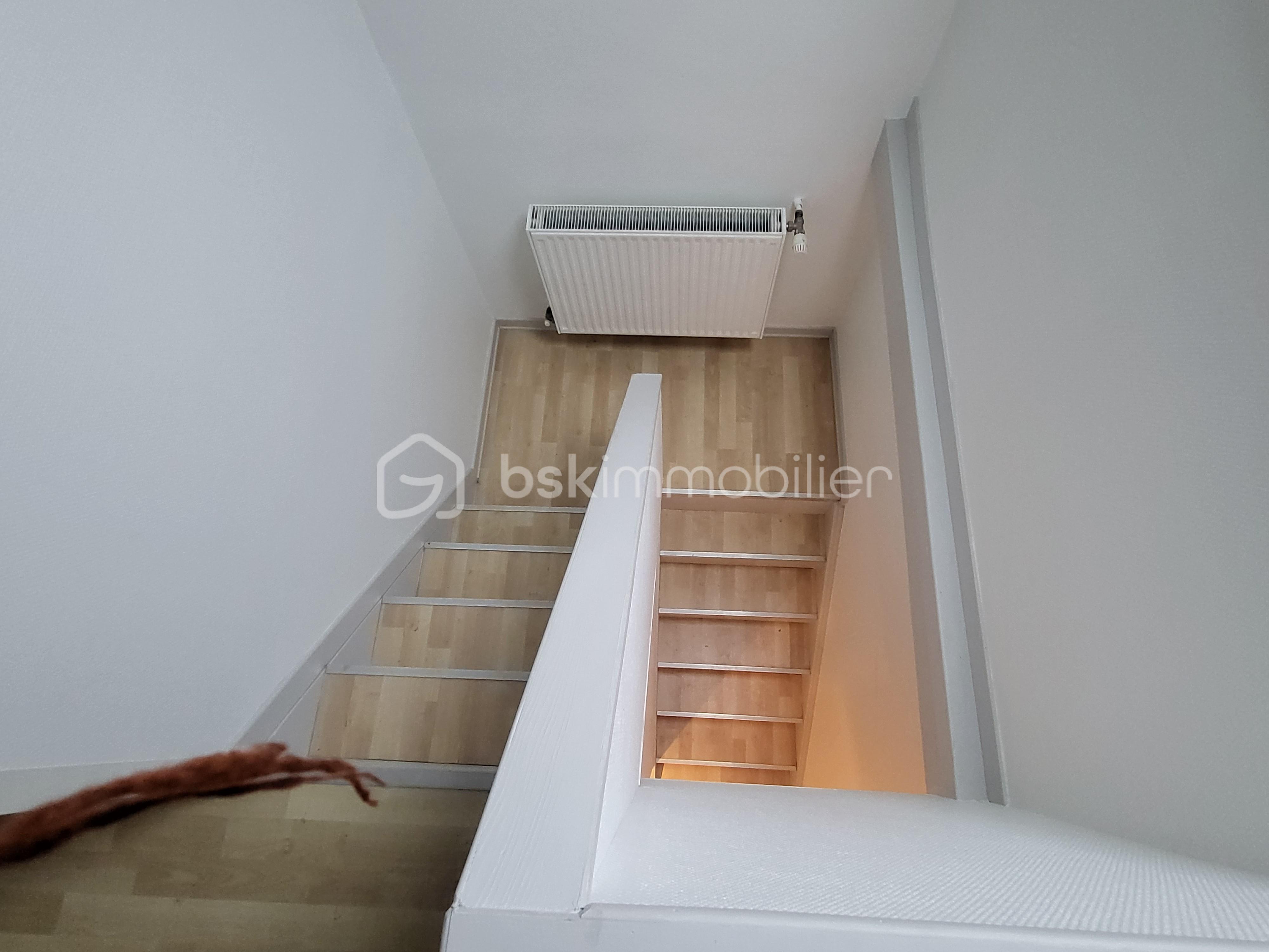 Maison de 140 m² - escalier.jpg