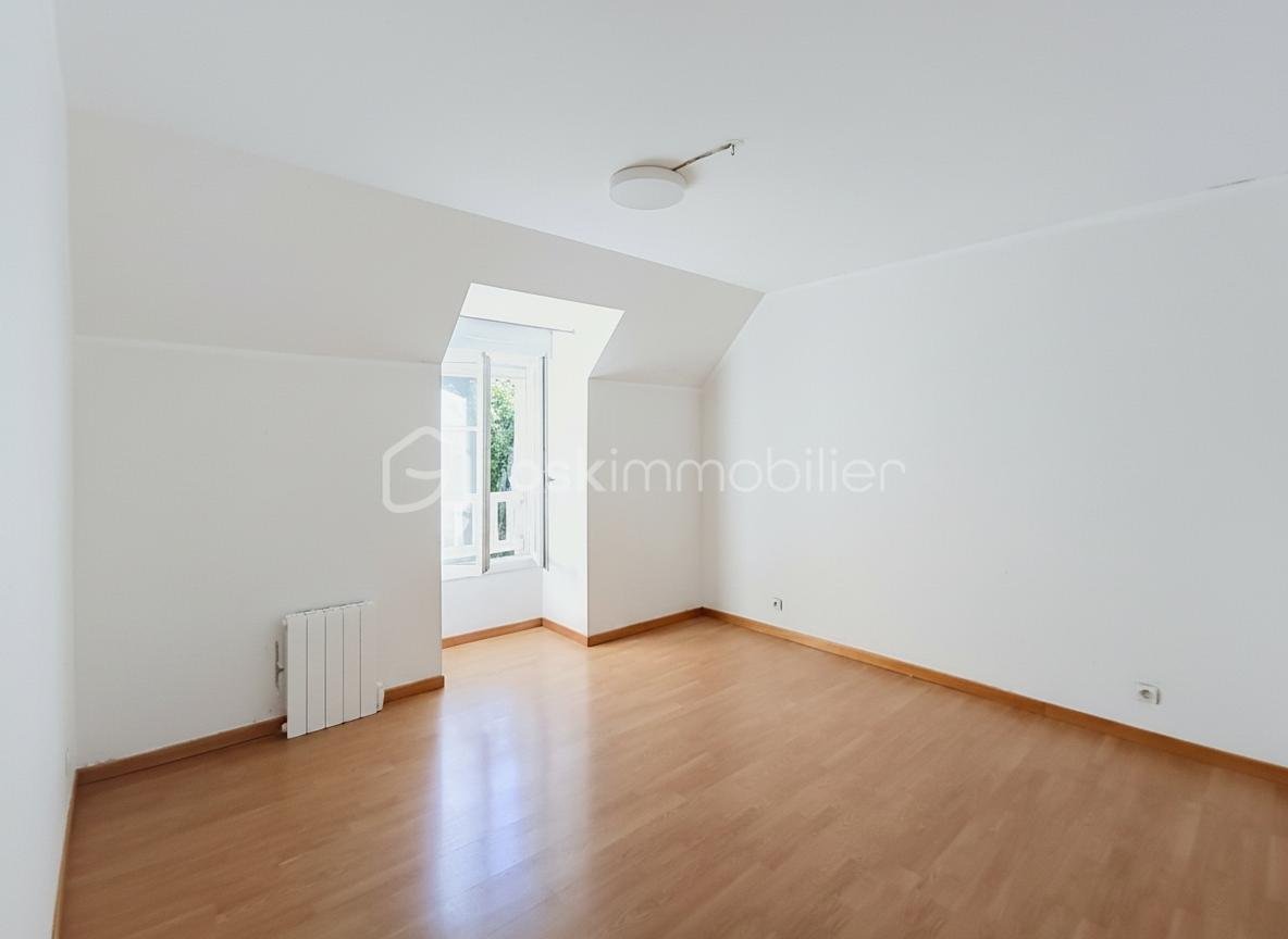 VILLENEUVE KARINE_chambre_02540639.png