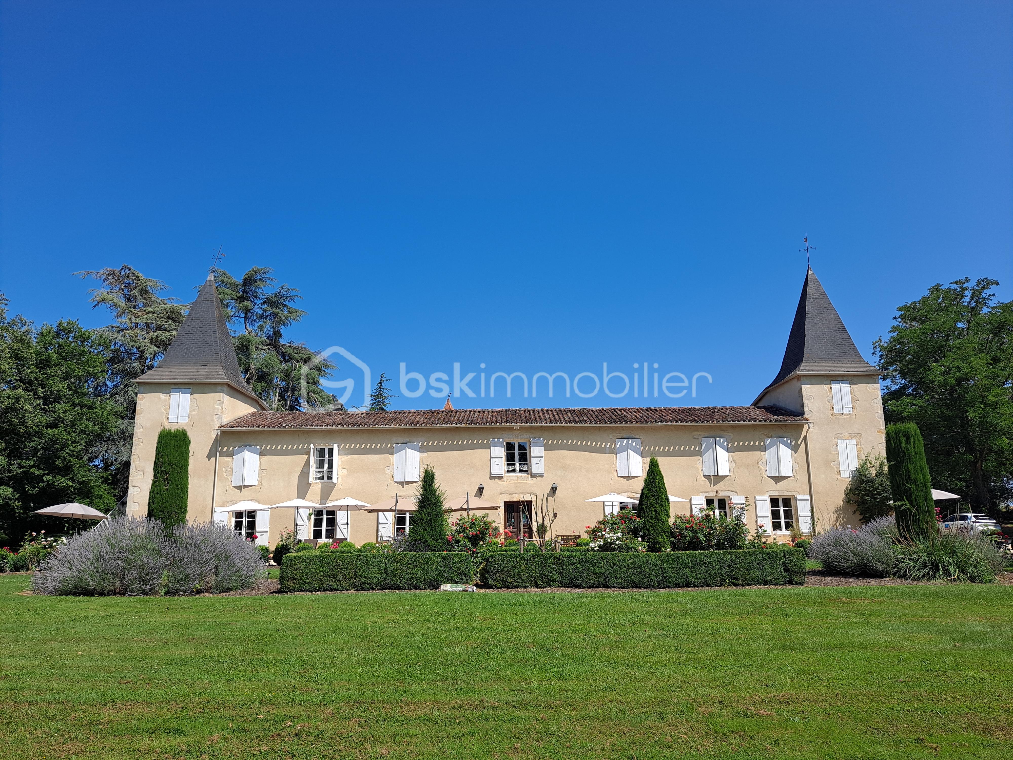 Chateau de 520 m² - 19 - Chateau Gers (71).jpg