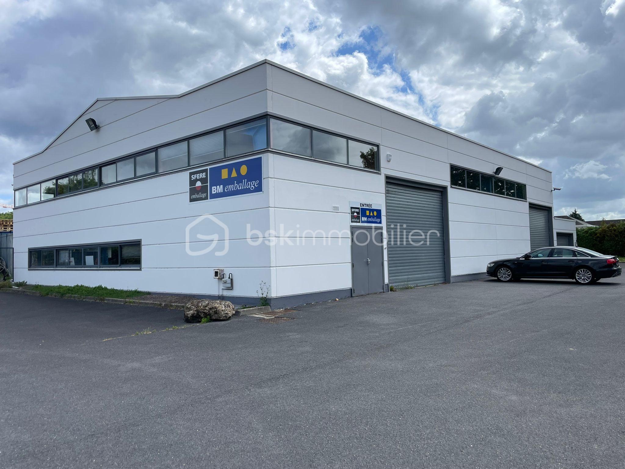 Local commercial de 600 m² - 1000684655.jpg