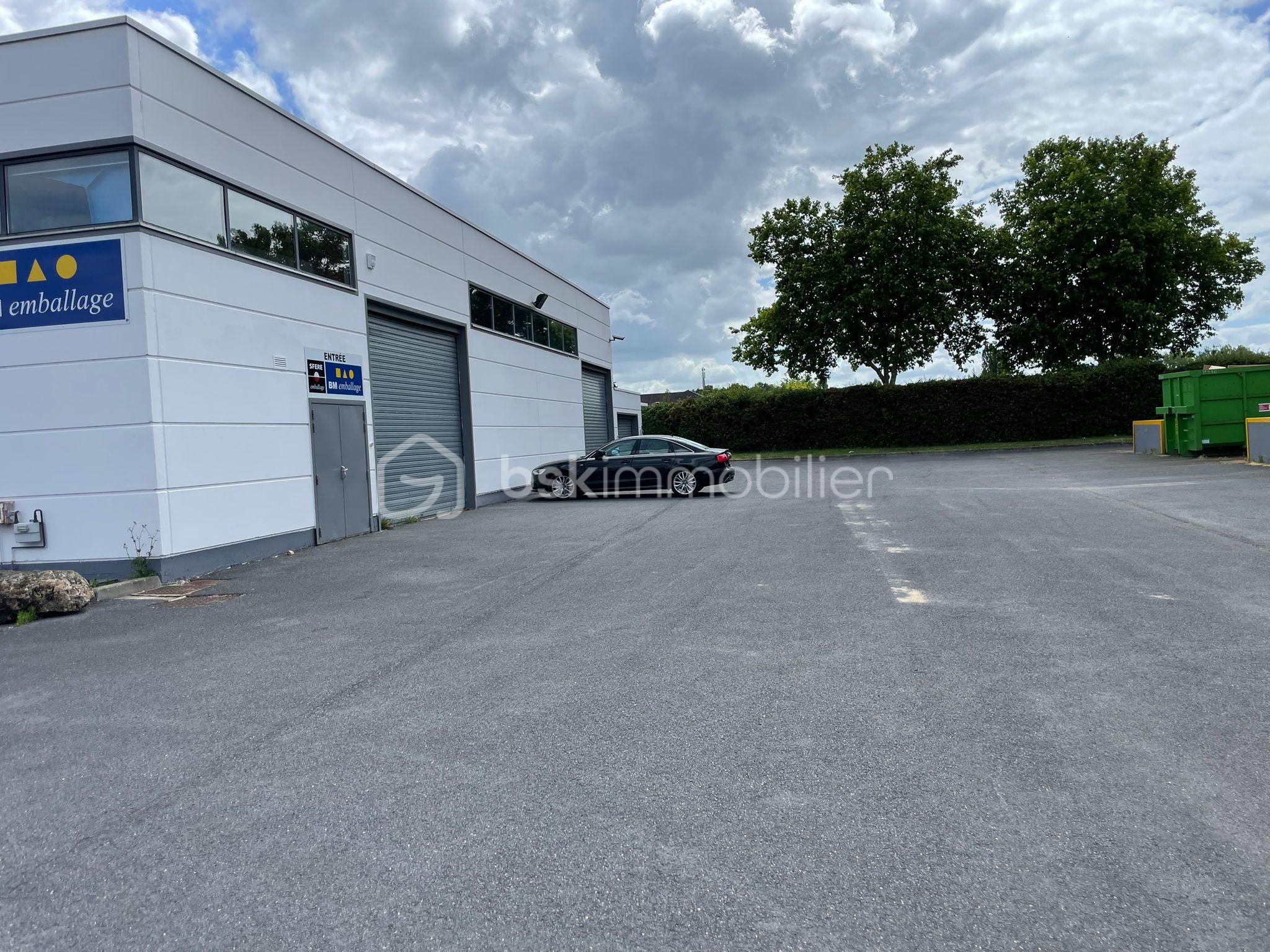 Local commercial de 600 m² - 1000684656.jpg