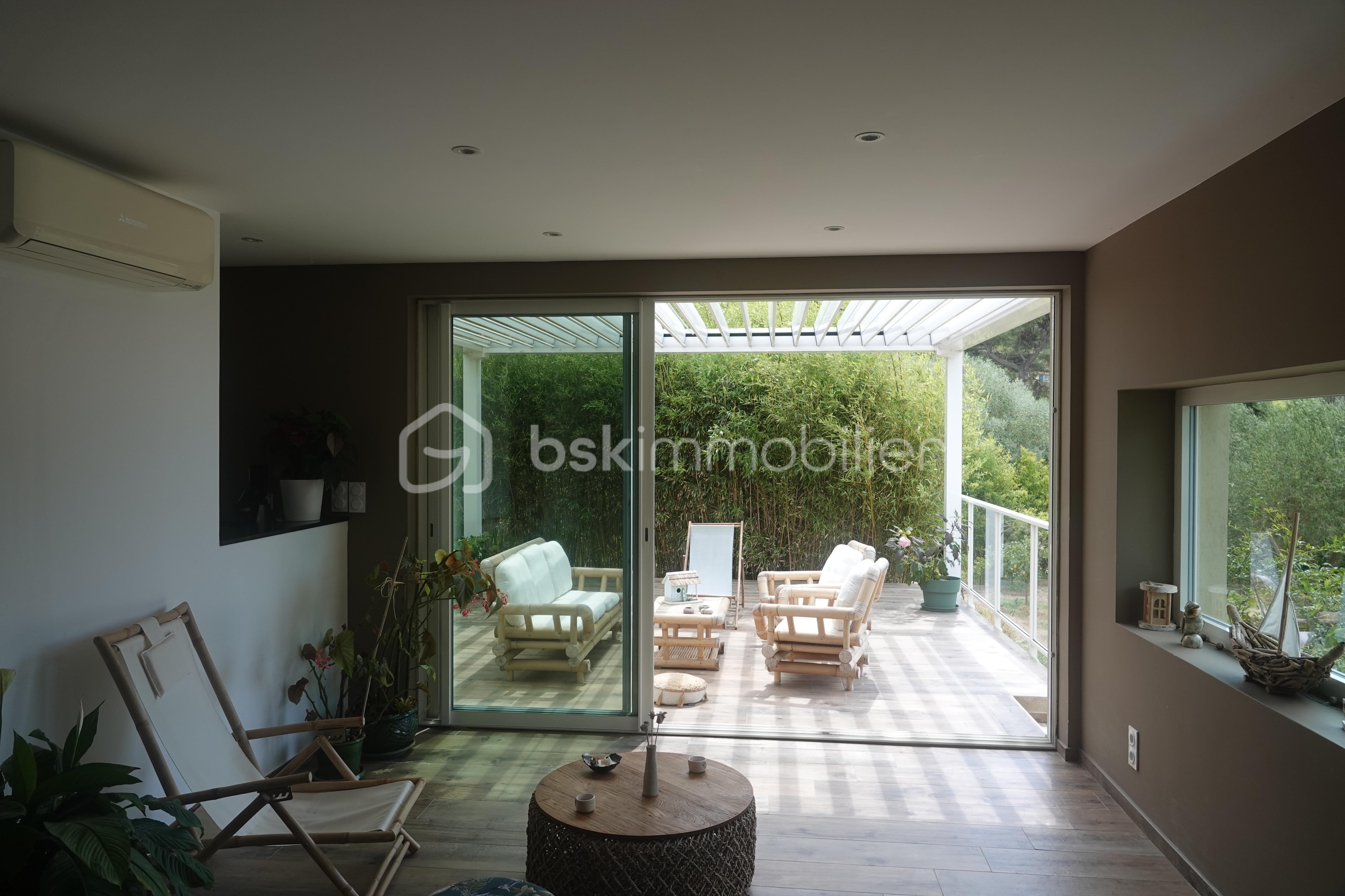 SEJOUR ET PERGOLA.JPG