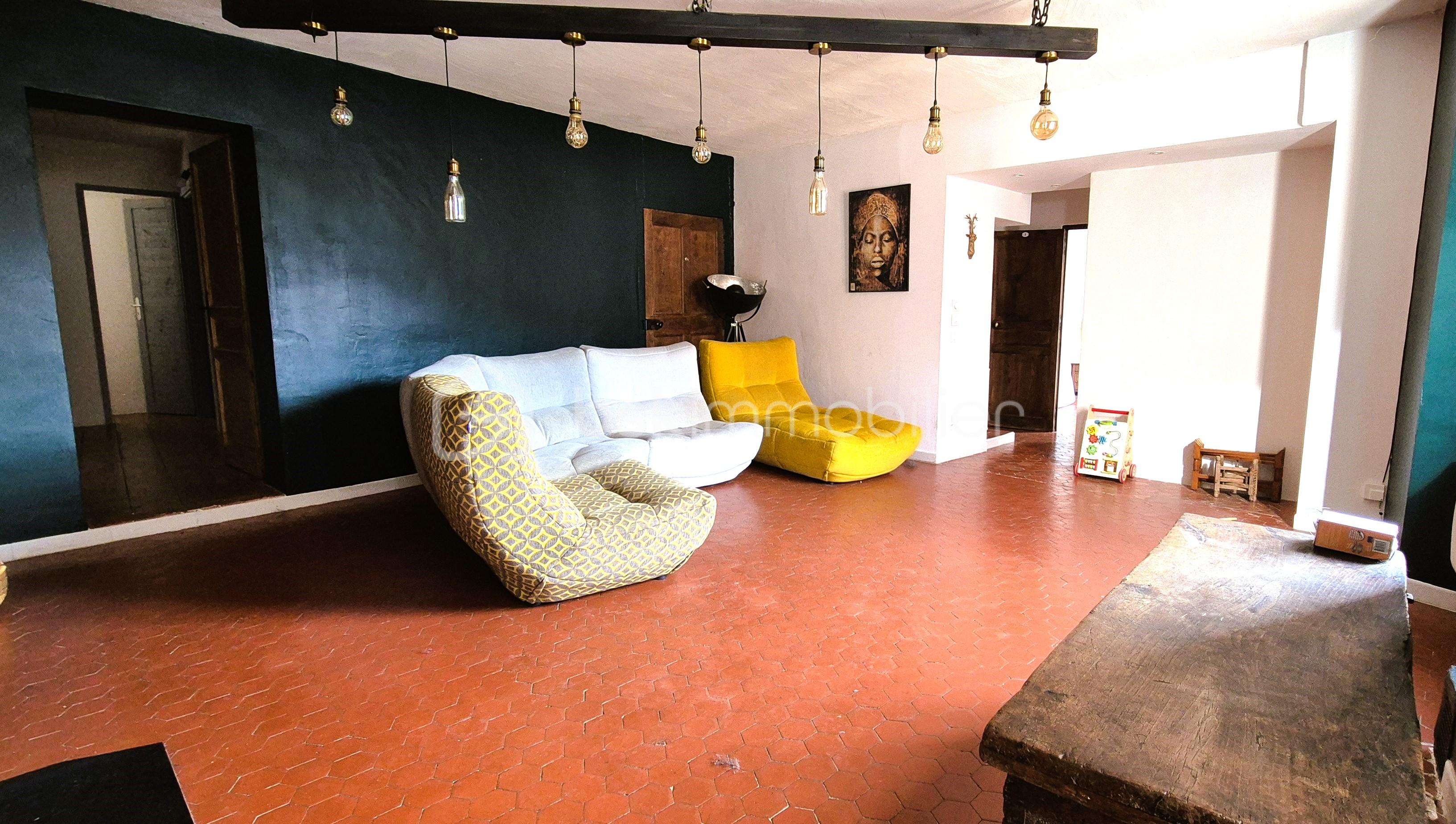 Immeuble de 240 m² - 20251110_105042.jpg