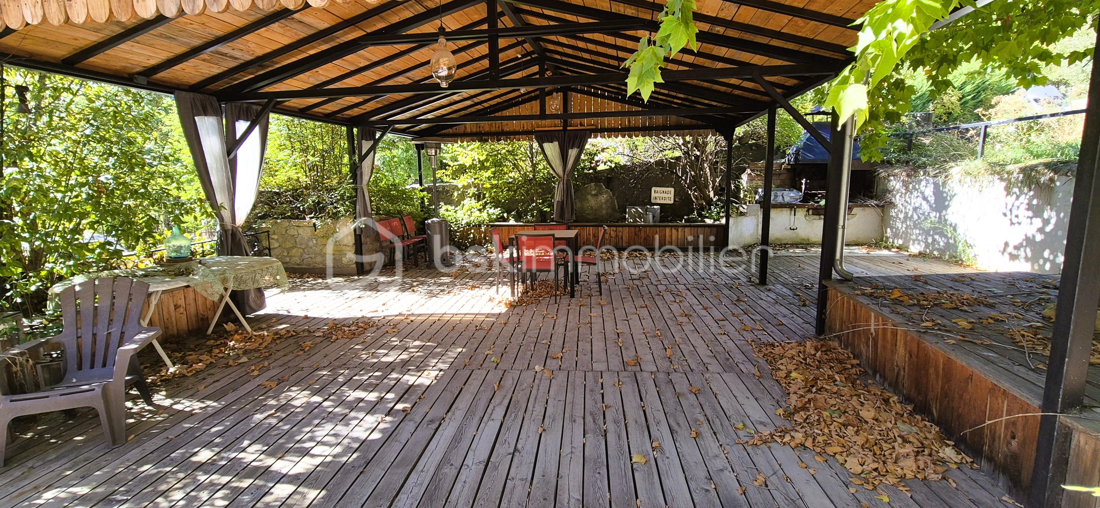 Immeuble de 240 m² - 20250929_113709.jpg