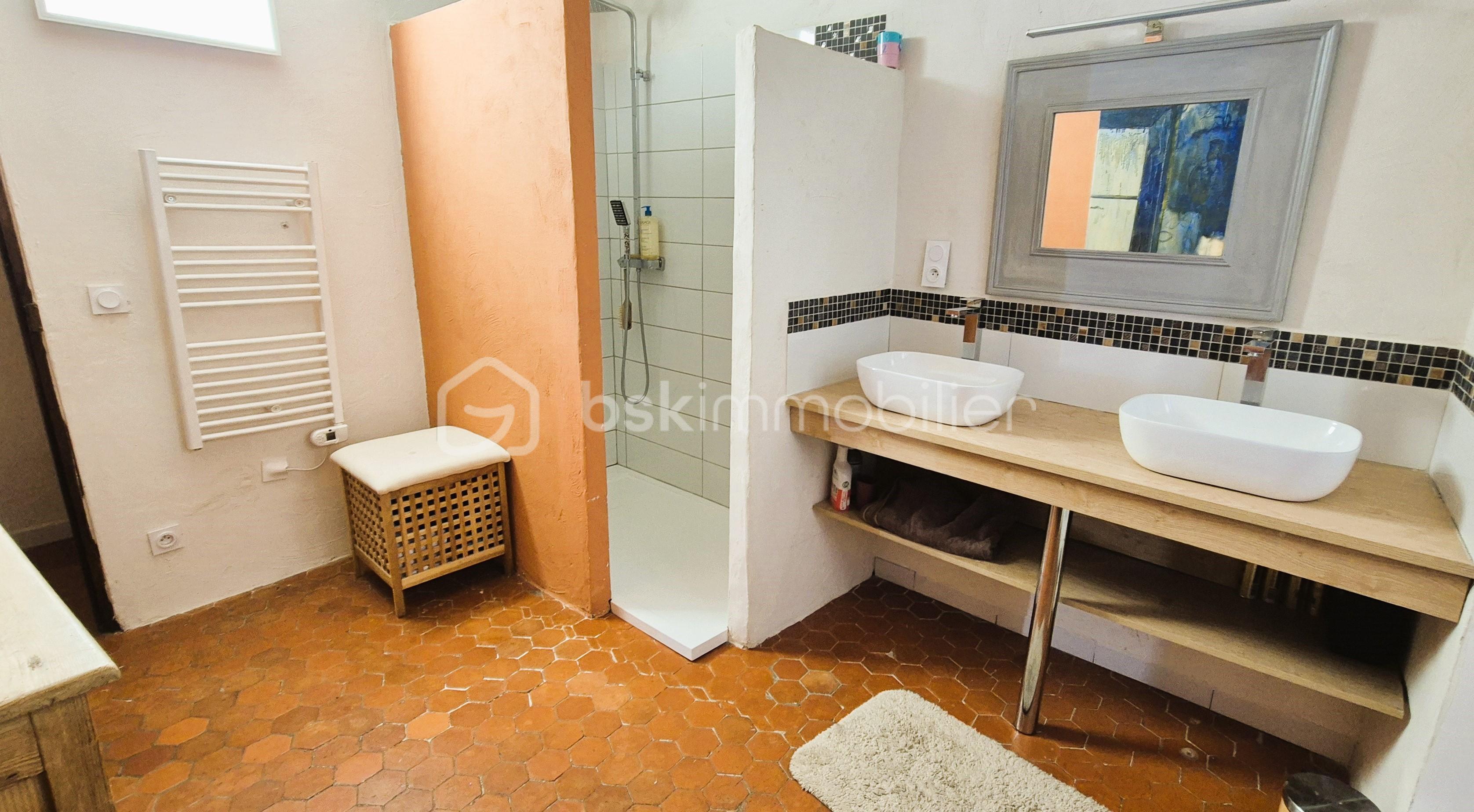 Immeuble de 240 m² - 20250929_113927.jpg