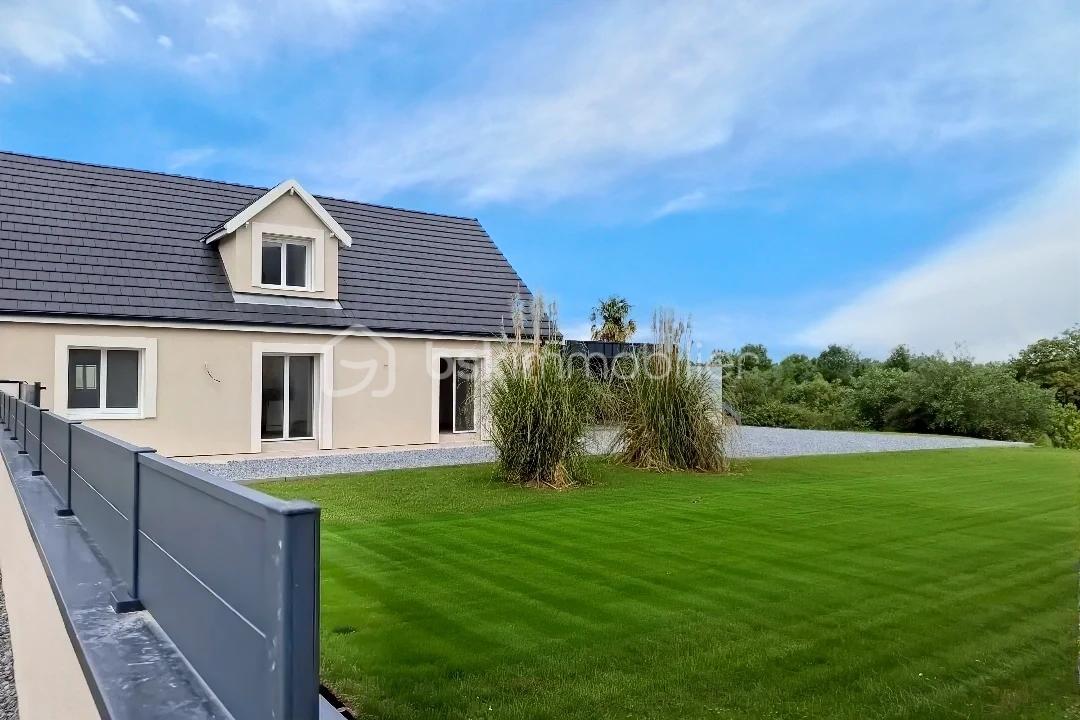 Maison traditionnelle de 125,65 m² - Artiguelouve ext rue.jpg