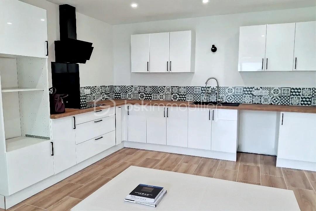 Maison traditionnelle de 125,65 m² - hoqi-photo(27).jpg