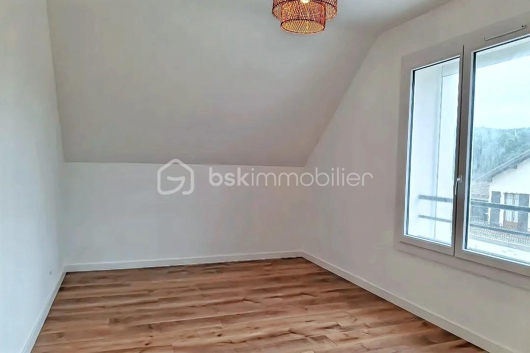 Maison traditionnelle de 125,65 m² - hoqi-photo(33).jpg