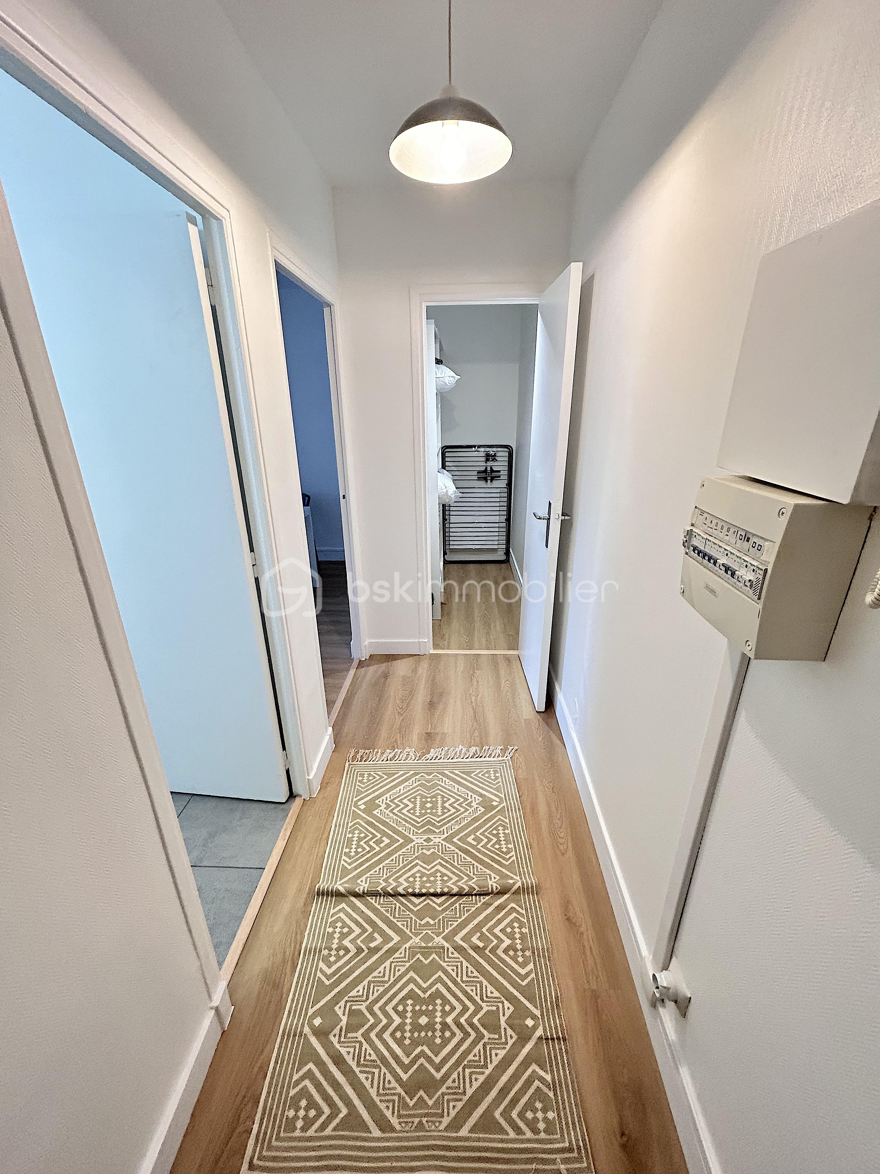 Appartement de 32,71 m² - entrée.jpeg