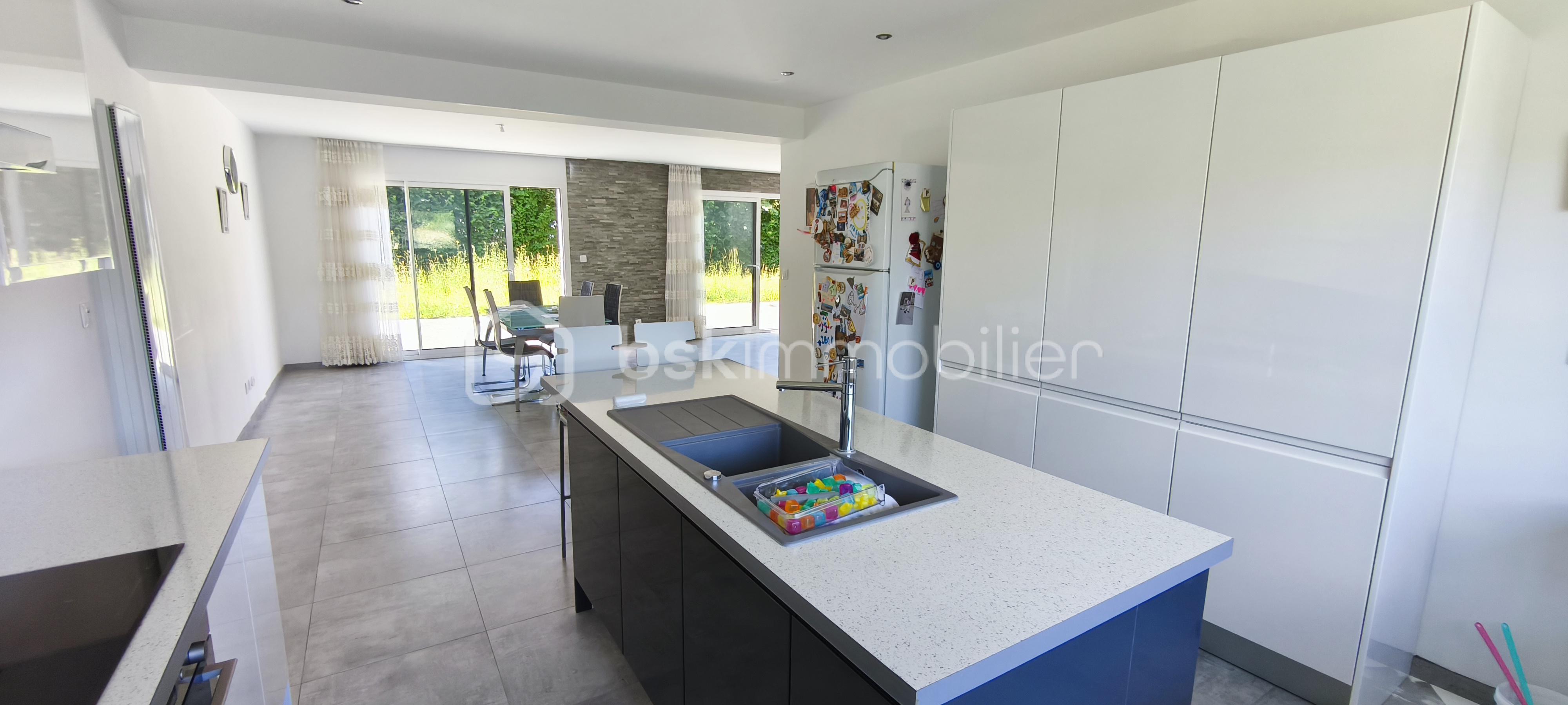 Maison 6 pièces 229 m² · à Guignemicourt · 229 m² · 446 000 €