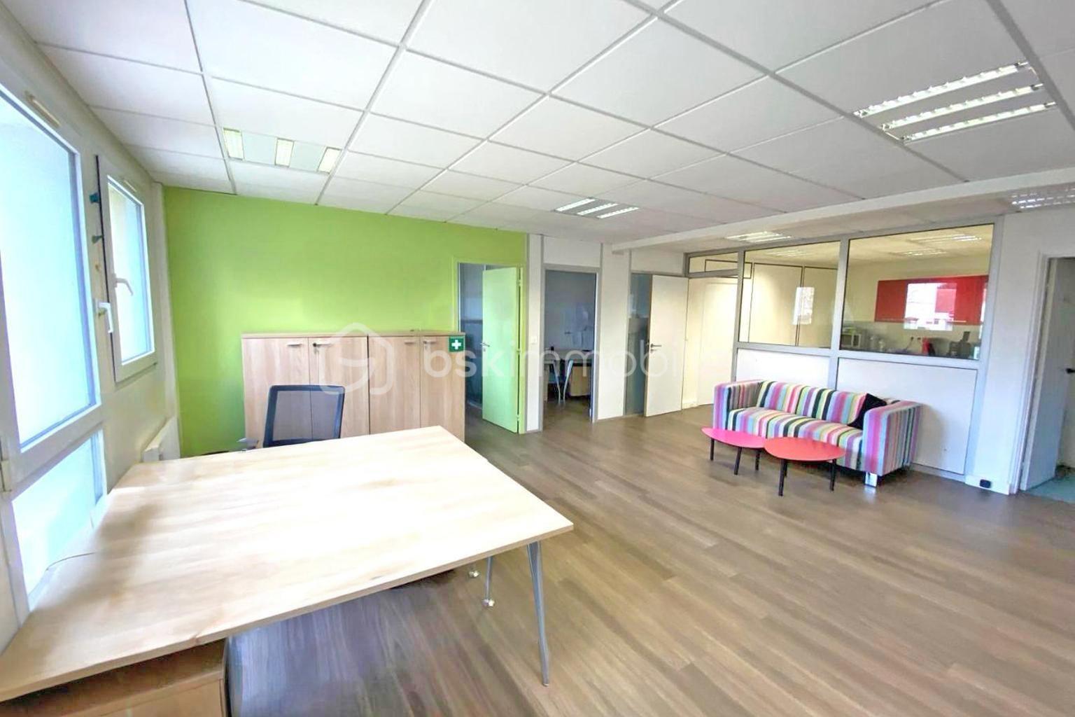 03c1a1bbcd409c4-2 new.jpg